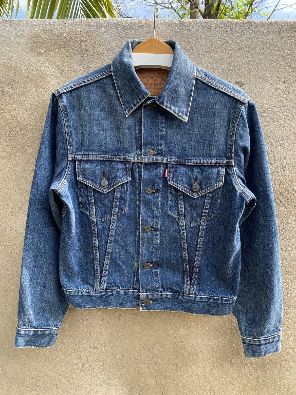 Levi's × Levi's Vintage Clothing × Vintage size 38 vintage levi's 557 big E trucker jacket denime Size US M / EU 48-50 / 2 - 1 Thumbnail
