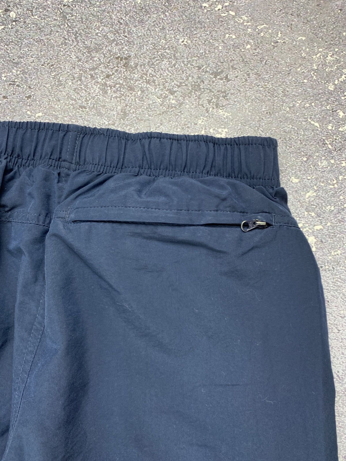 Nike Vintage Nike Nylon Track Pants Size US 32 / EU 48 - 8 Thumbnail