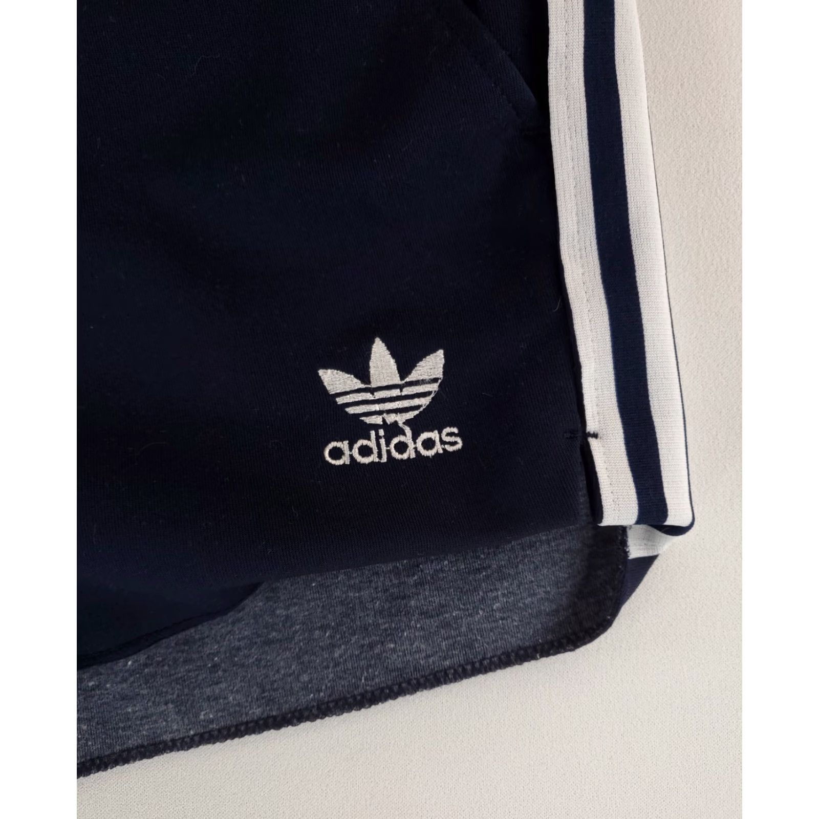 Adidas **VTG ADIDAS FULL ZIP GYM SHOES MEN'S BLUE L** User: **VTG ADIDAS FULL ZIP GYM SHORTS MEN'S BLUE L** Size US 33 - 2 Thumbnail