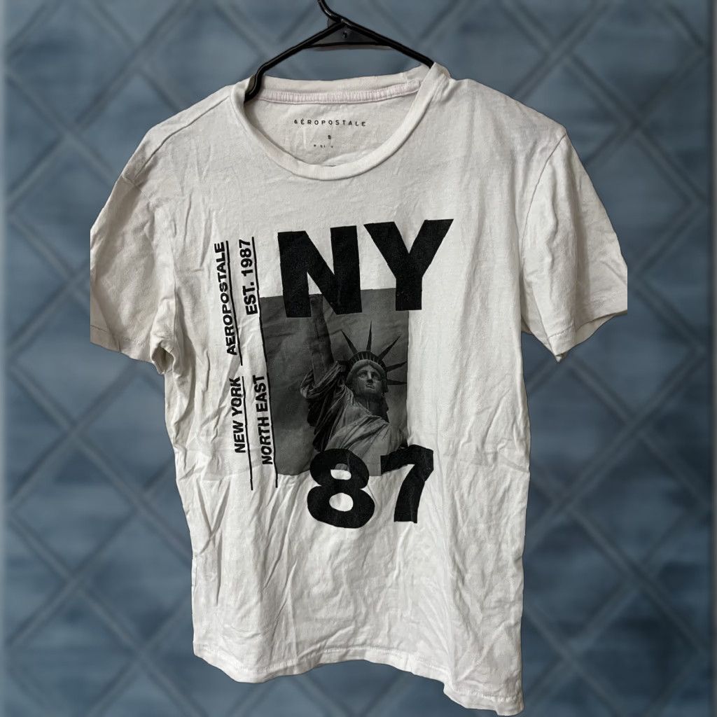 Aeropostale VINTAGE Aeropostale Shirt Mens S White NY Statue Of Liberty Graphic Tee 90s Concert Casual Boys Men Size US S / EU 44-46 / 1 - 1 Thumbnail