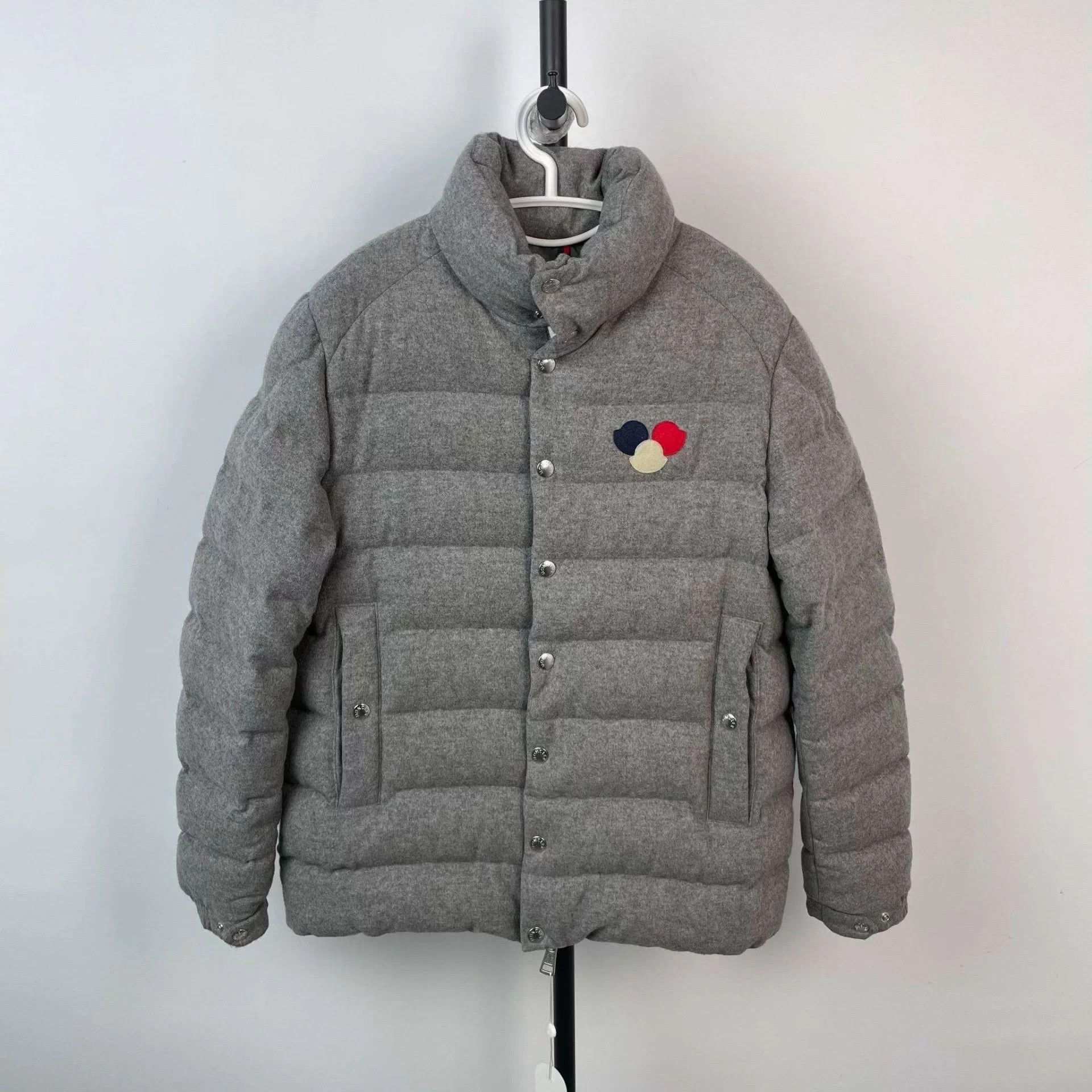 Moncler Moncler men's down jacket size 4 gray Size US XL / EU 56 / 4 - 1 Thumbnail