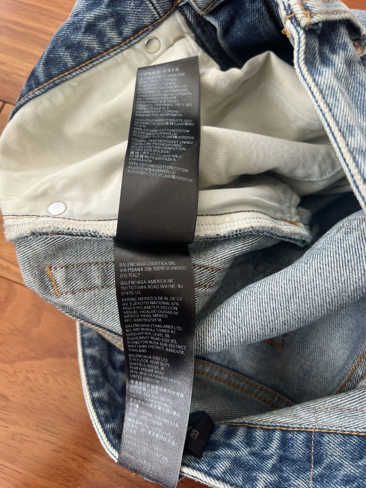Balenciaga Balenciaga Skater Denim Shorts Size US 32 / EU 48 - 8 Thumbnail