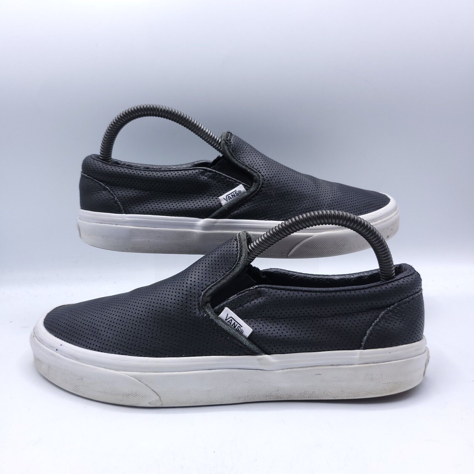 Vans Vans Off the Wall Shoe Womens Size 8.5 Mens 7 TB4R Black Size US 8.5 / IT 38.5 - 5 Thumbnail