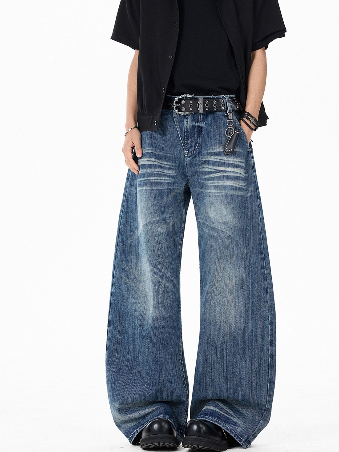 Japanese Brand Men's Retro Street Loose Saber-Cut Washed Denim Jeans Size US 32 / EU 48 - 2 Thumbnail