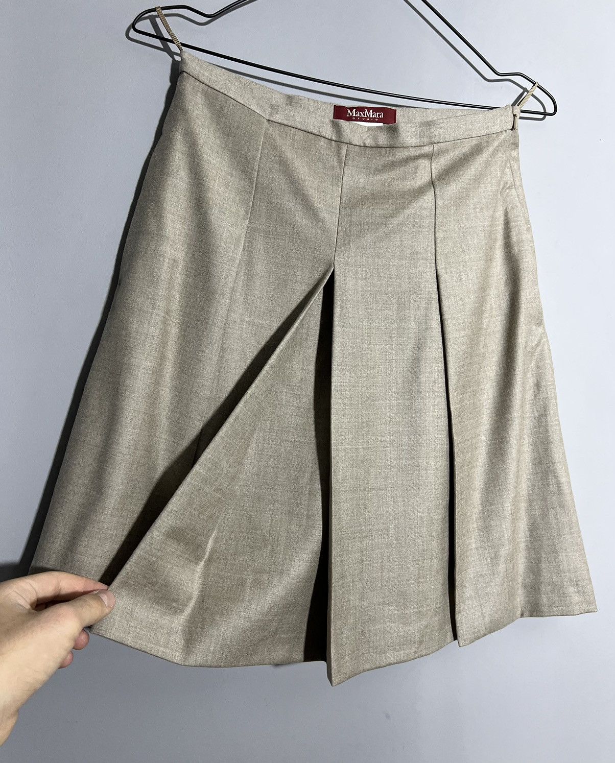 Max Mara × Vintage Max Mara Studio Sand Skirt Size 26" / US 2 / IT 38 - 3 Thumbnail
