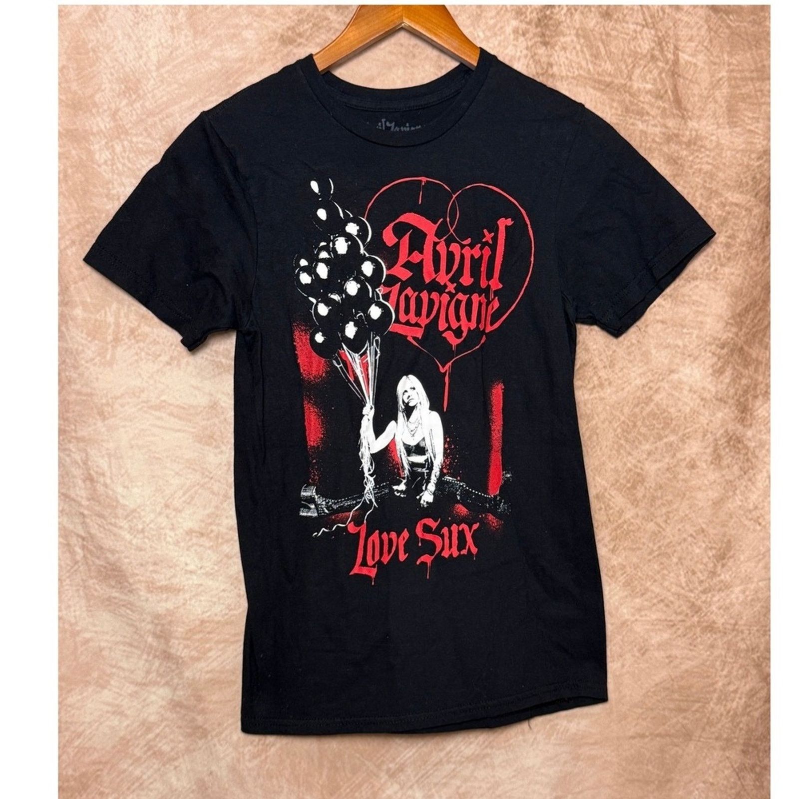 Other Avril Lavigne Love Sux Goth Punk Band T-Shirt XS NWOT Size XS / US 0-2 / IT 36-38 - 2 Thumbnail