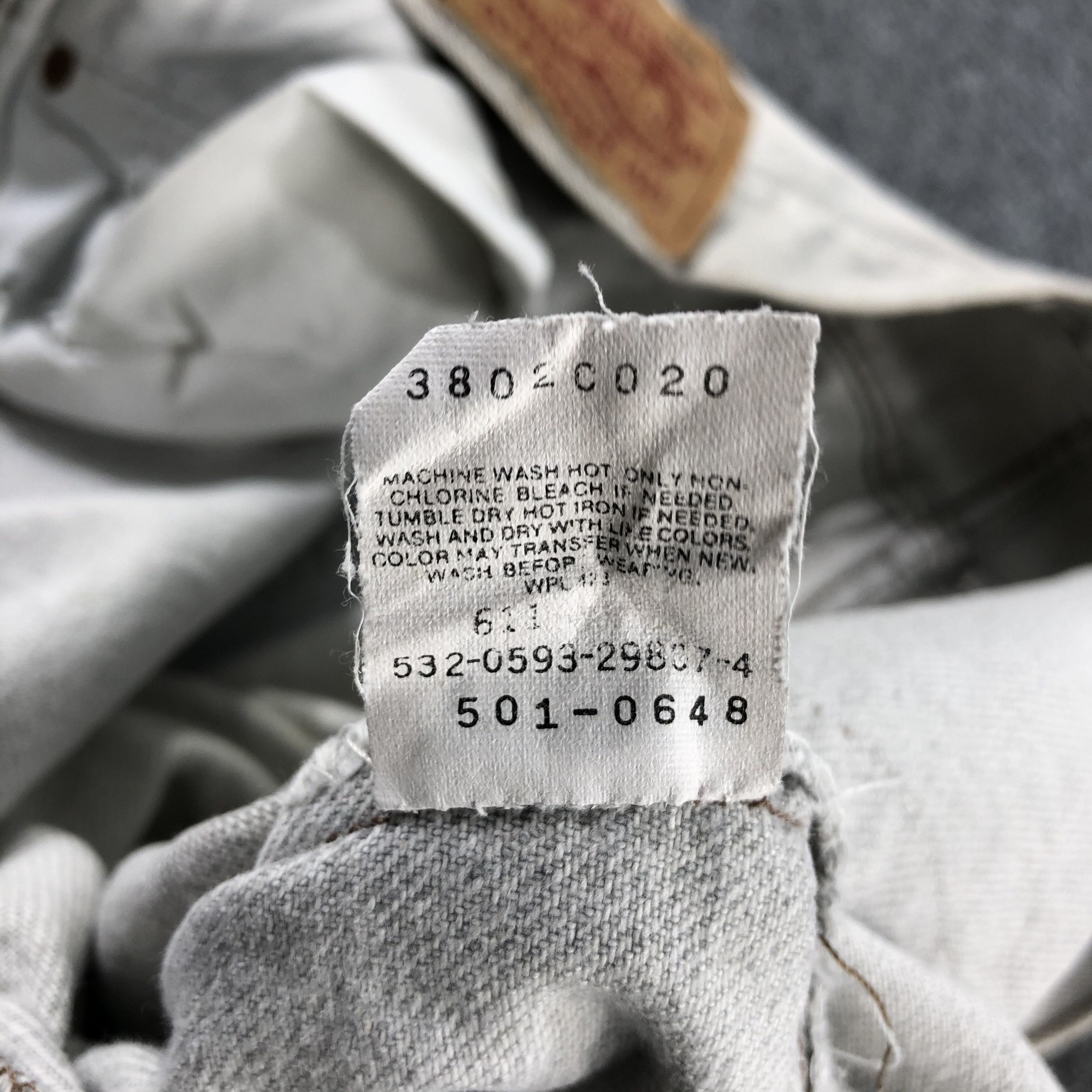 Levi's Vintage 90s Light Wash Levis 501 Jeans-J2523 Size US 39 - 10 Thumbnail