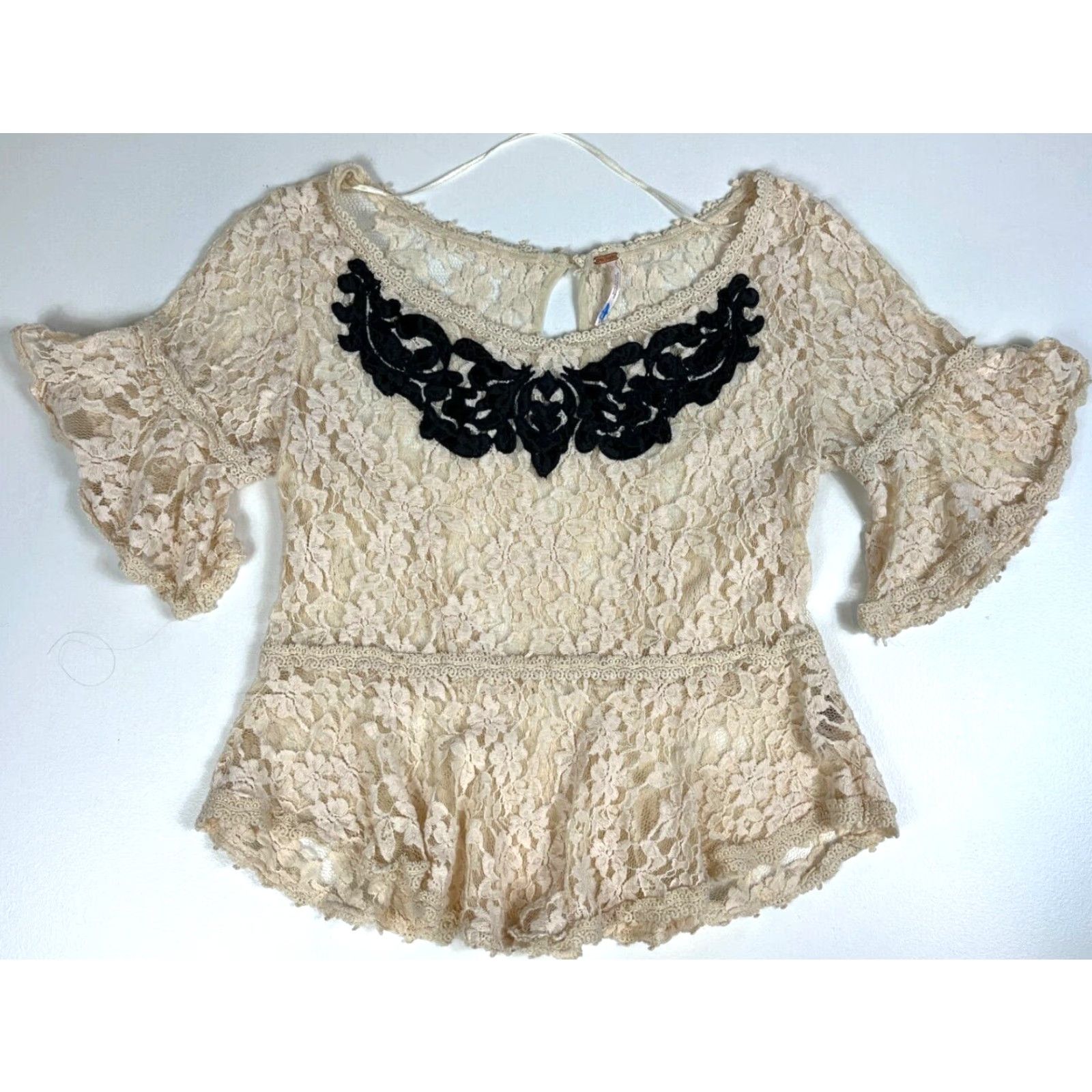 Free People Free People Women’s Short Sleeve Top Floral Lace Sheer Sz S Blouse Beige Bohemian, Hippie Style Womens Size S / US 4 / IT 40 - 2 Thumbnail