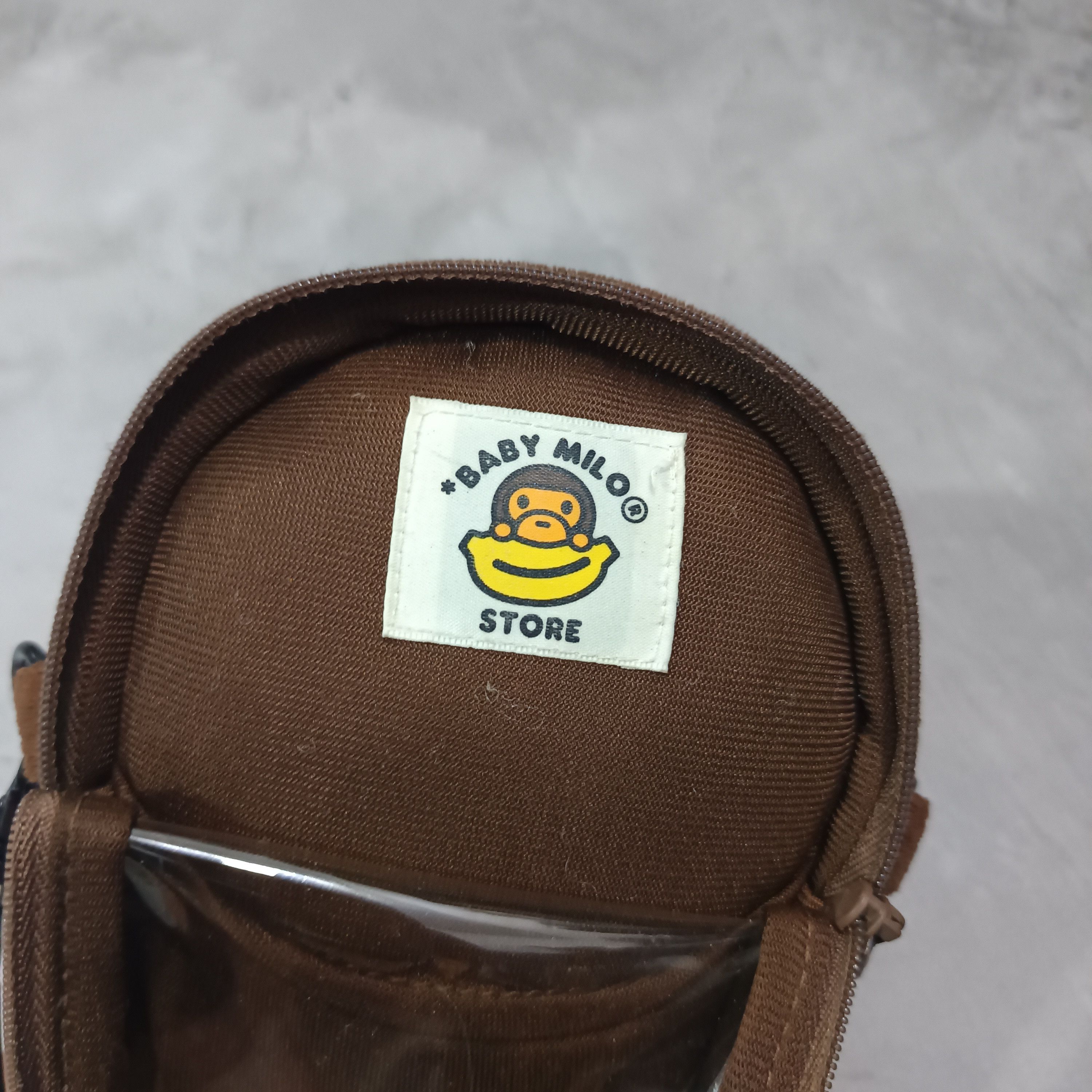Bape Bathing Ape Baby Milo Handphone Sling Bag Size ONE SIZE - 7 Thumbnail