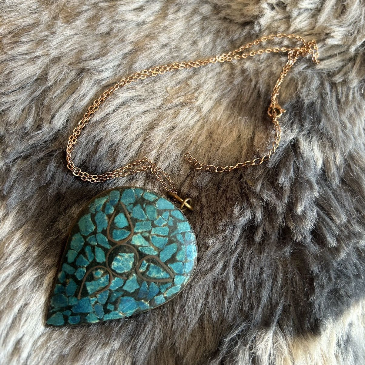 Vintage Handcrafted hammered genuine turquoise pendant necklace Size ONE SIZE - 5 Thumbnail