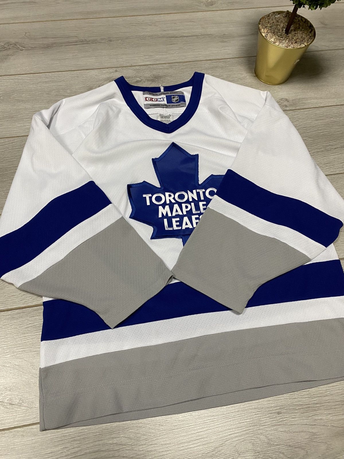 NFL Toronto Maple leafs Canada hockey jersey long sleeve Size US M / EU 48-50 / 2 - 7 Thumbnail