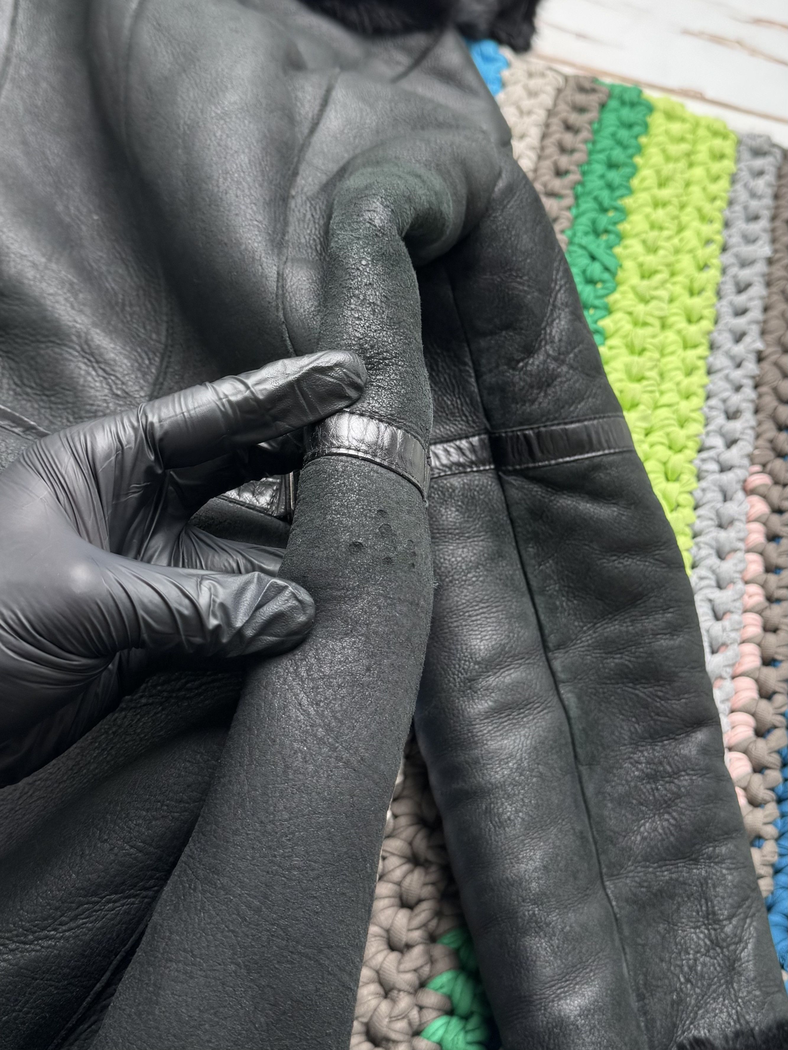 Vintage Vintage Black Sheepskin Leather Coat Long Zip Size S / US 4 / IT 40 - 19 Thumbnail