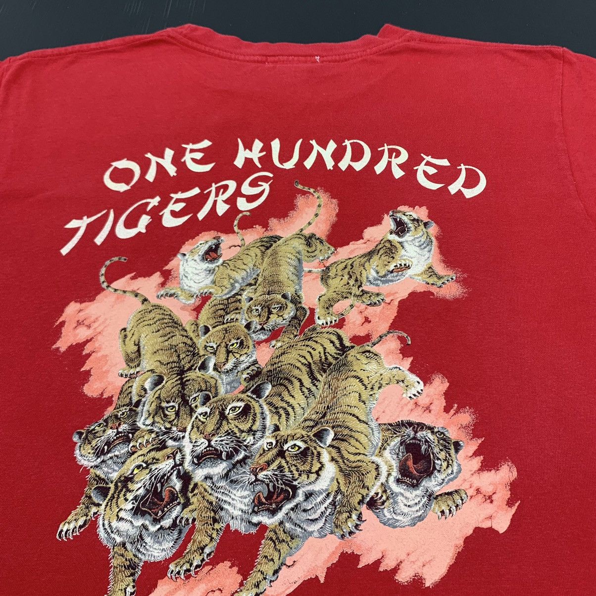 Sun Surf Vintage 90s Sun Surf Tiger Japanese Motifs Tshirt Size US L / EU 52-54 / 3 - 4 Thumbnail