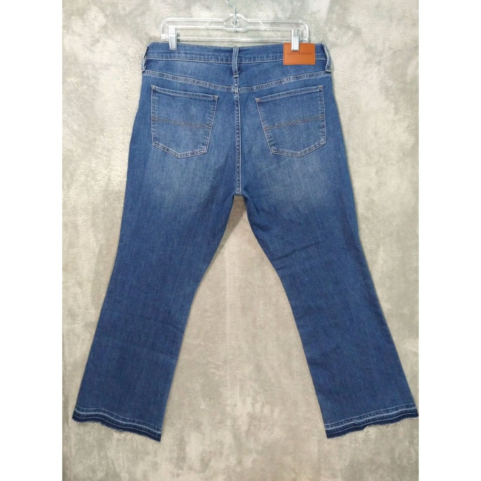 Lucky Brand Lucky Brand Jeans Women 14/32 Blue Denim Sweet Boot Cut Mid Rise Stretch Jeans Baggy? No. 5-Pocket Design Regular Size 14 Inseam 32 Blue Denim Size 36" / US 14 / IT 50 - 2 Thumbnail