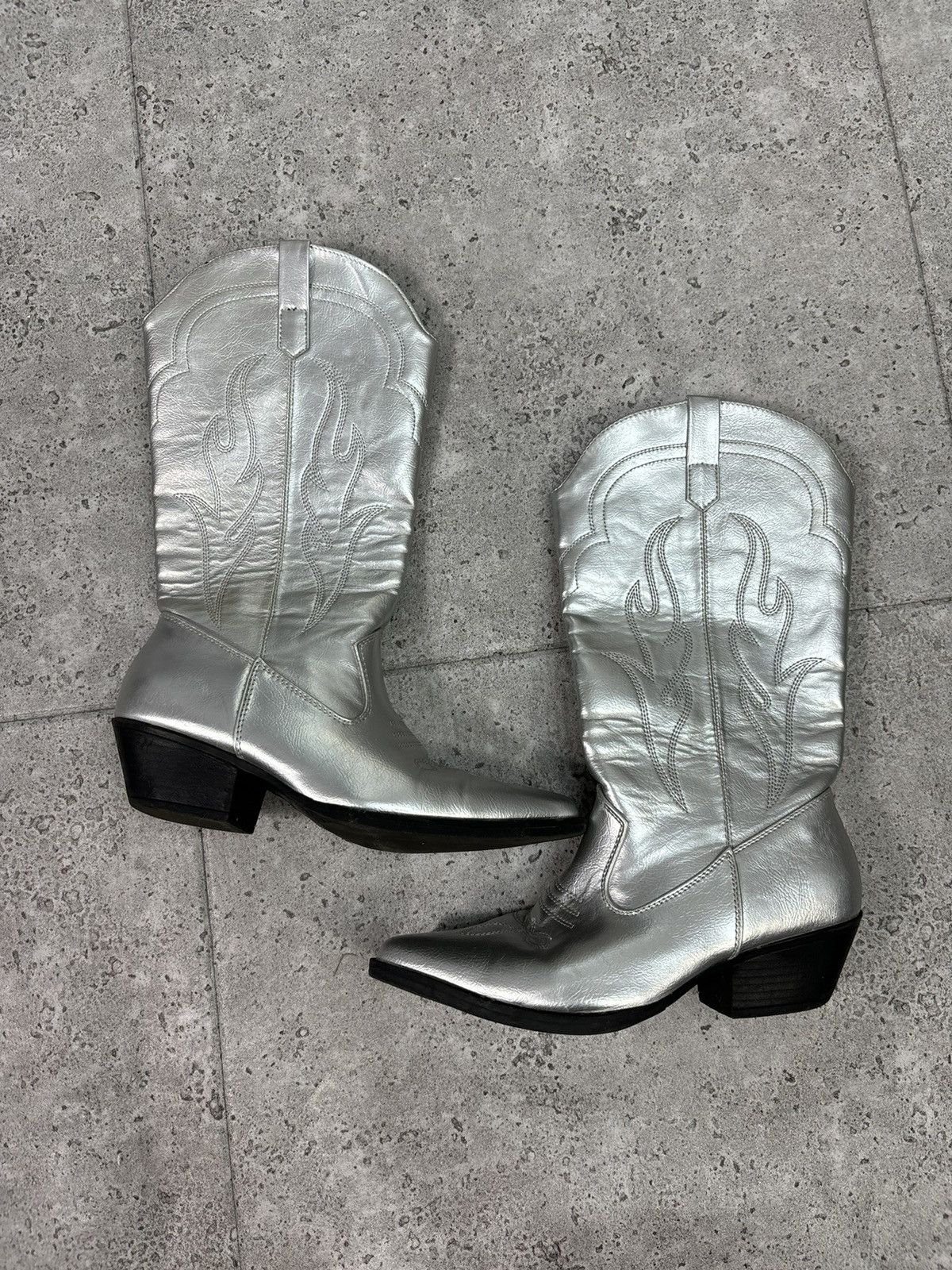 Japanese Brand × Vintage 2000s Vintage Rare Cowboy Boots Grey Leather Western Y2K Size US 8 / IT 38 - 1 Thumbnail
