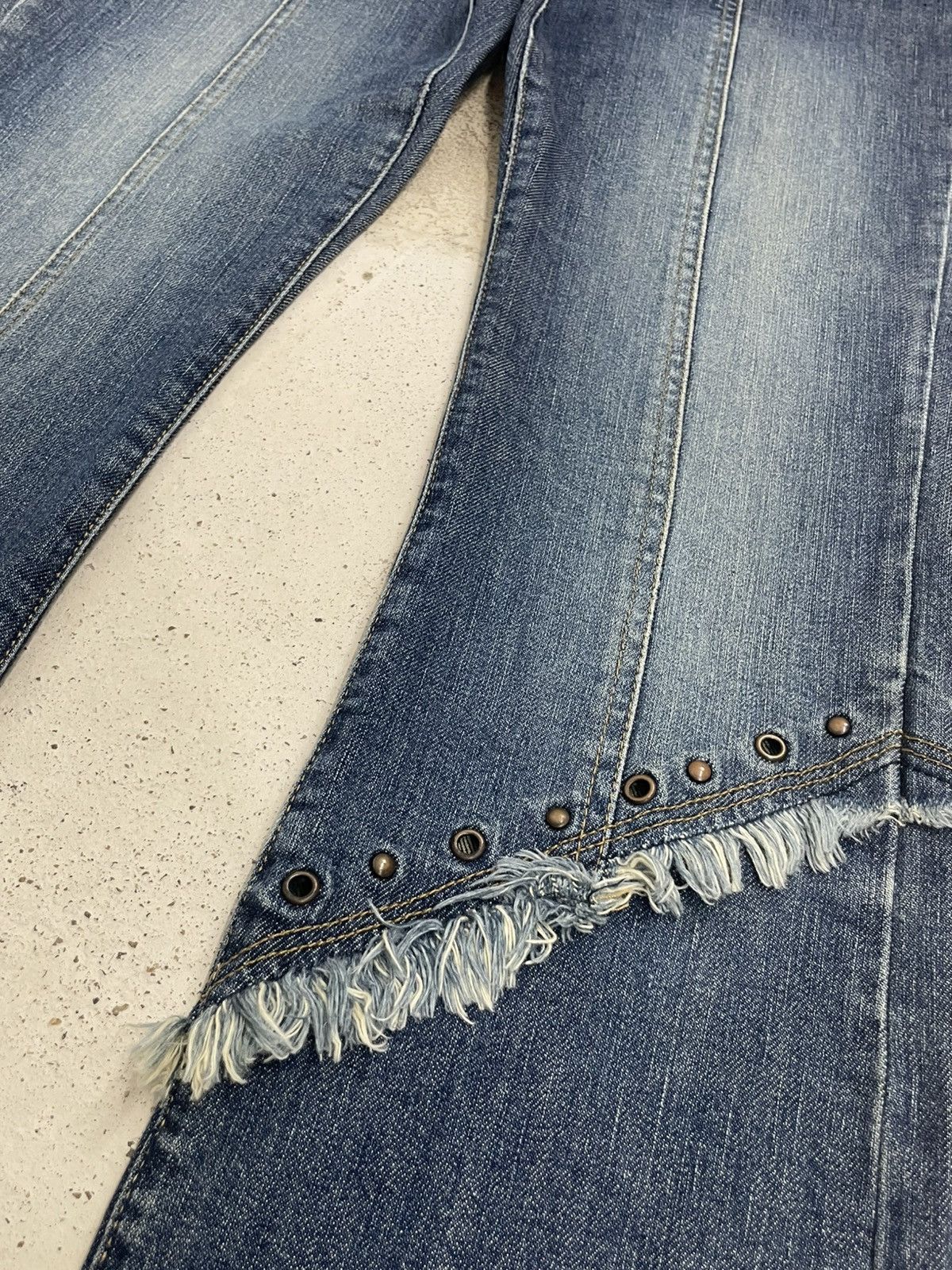 Hysteric Glamour Elle Planette Flare Stud Thread Asymmetrical Cut Design Size 26" / US 2 / IT 38 - 9 Thumbnail