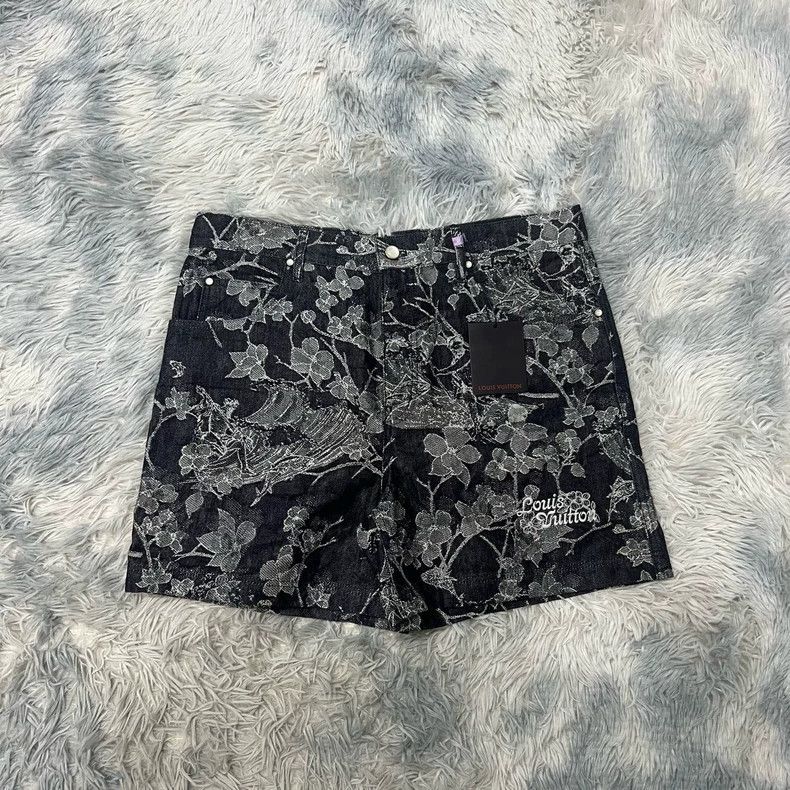 Louis Vuitton Louis Vuitton shorts Size US 36 / EU 52 - 1 Thumbnail