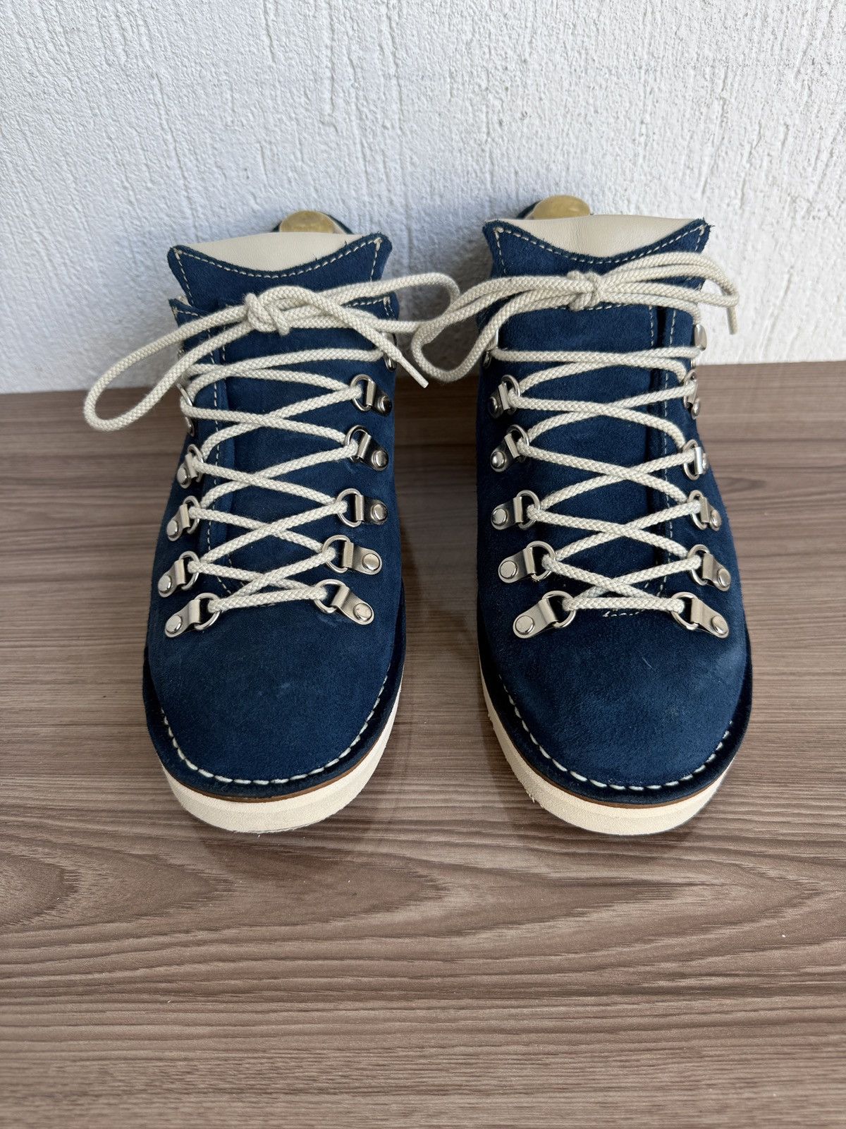 Danner 😮‍💨🥶suede mountain ridge boots Size US 9 / EU 42 - 5 Thumbnail