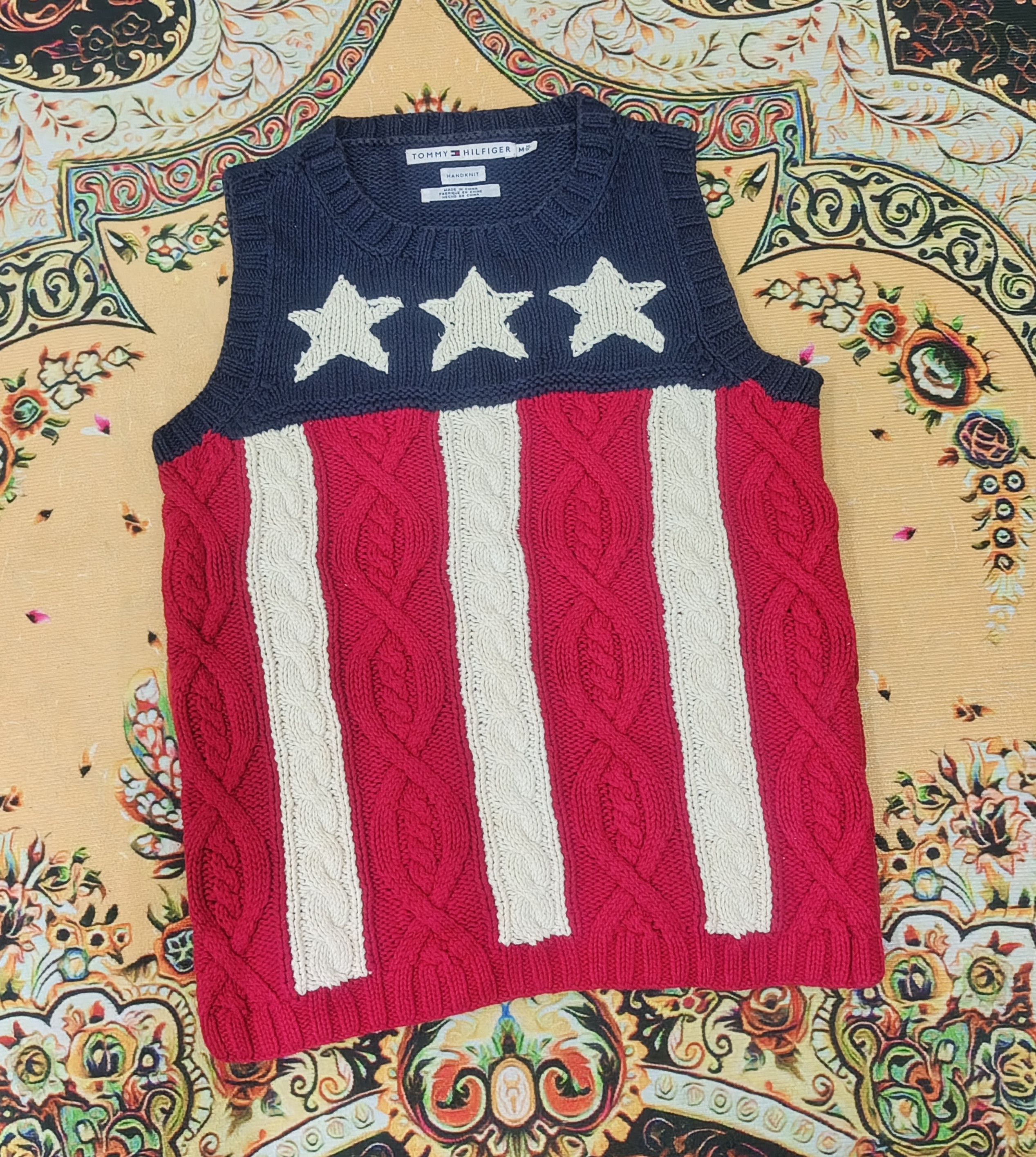 Tommy Hilfiger Vintage Tommy Hilfiger Cable Knit American Sweater Vest Size M / US 6-8 / IT 42-44 - 4 Thumbnail