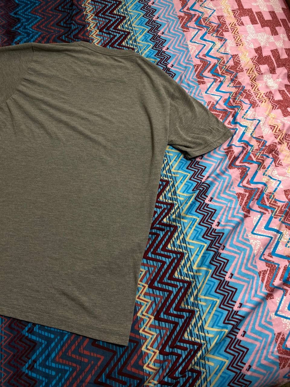 Oakley Streetwear T-Shirt Oakley big logo gray Y2K Vintage Size US S / EU 44-46 / 1 - 14 Thumbnail