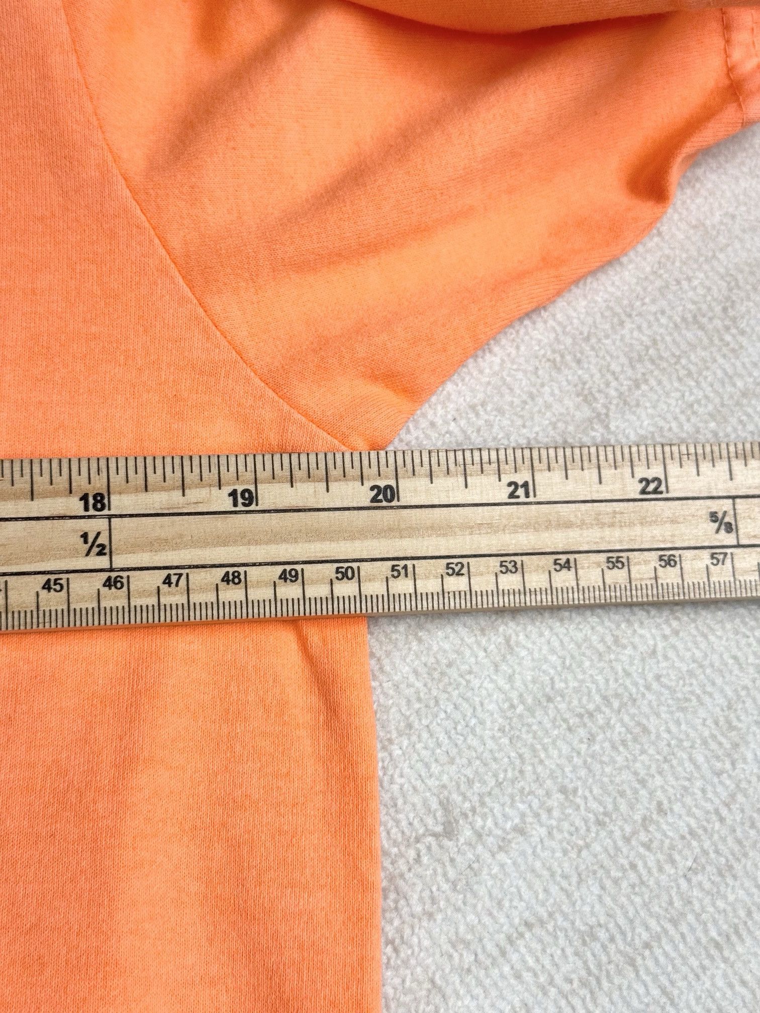 Supreme small logo tee Size US S / EU 44-46 / 1 - 7 Thumbnail
