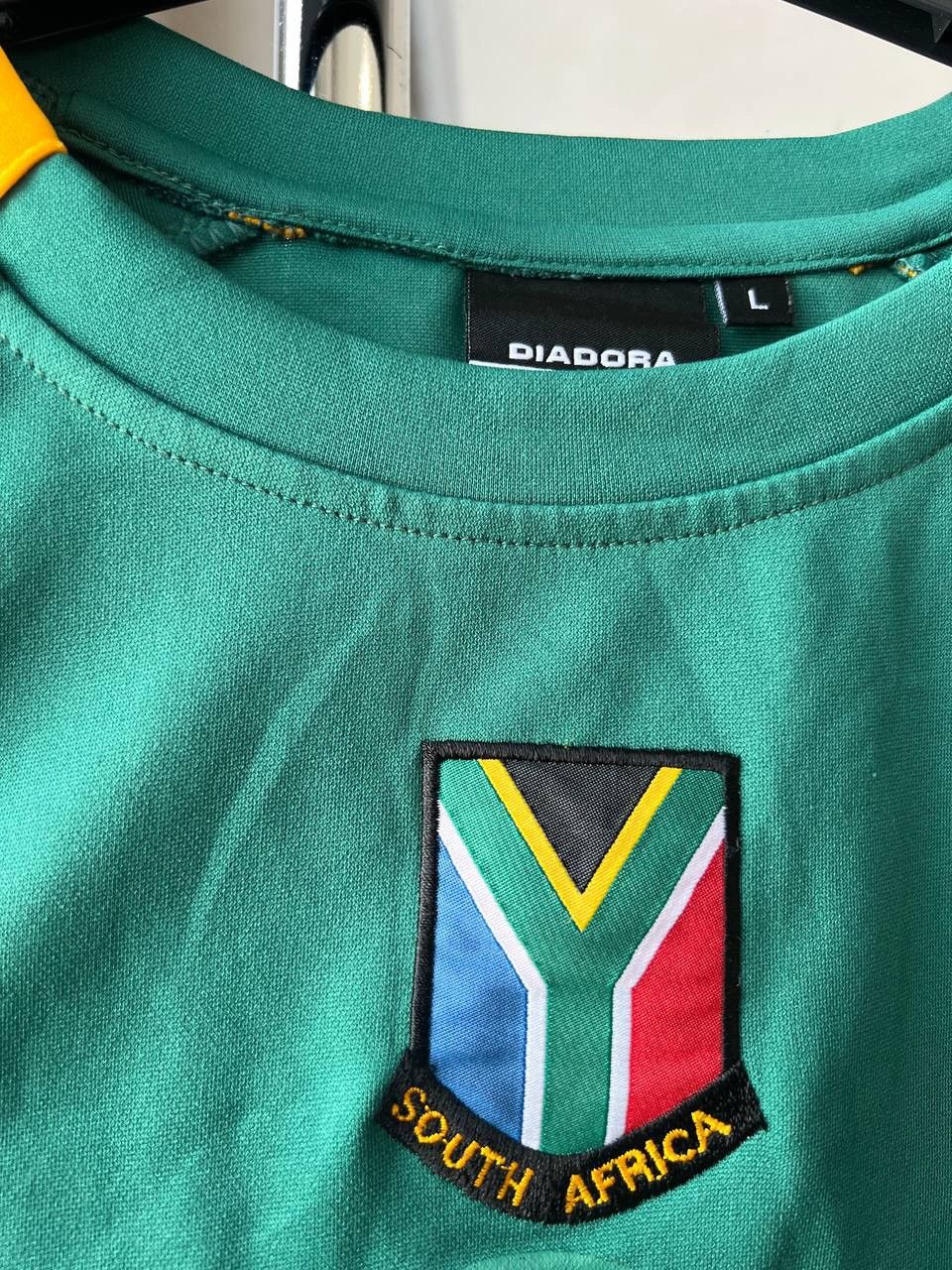 Diadora 2006 SOUTH AFRICA TEAM HOME SOCCER FOOTBALL DIADORA JERSEY L Size US L / EU 52-54 / 3 - 6 Thumbnail