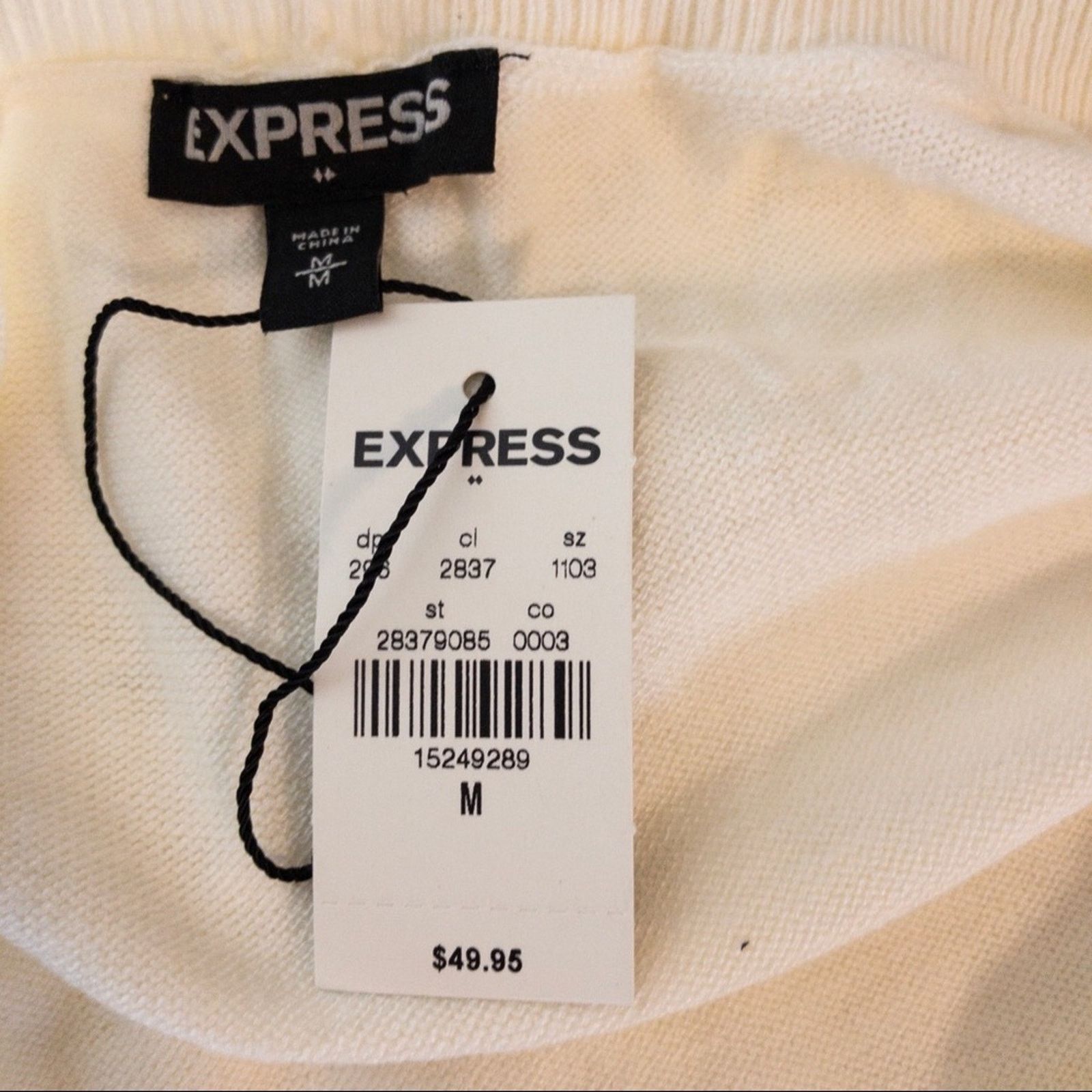 Express Express Cold Shoulder Extreme Circle Hem Sweater Size M / US 6-8 / IT 42-44 - 7 Thumbnail