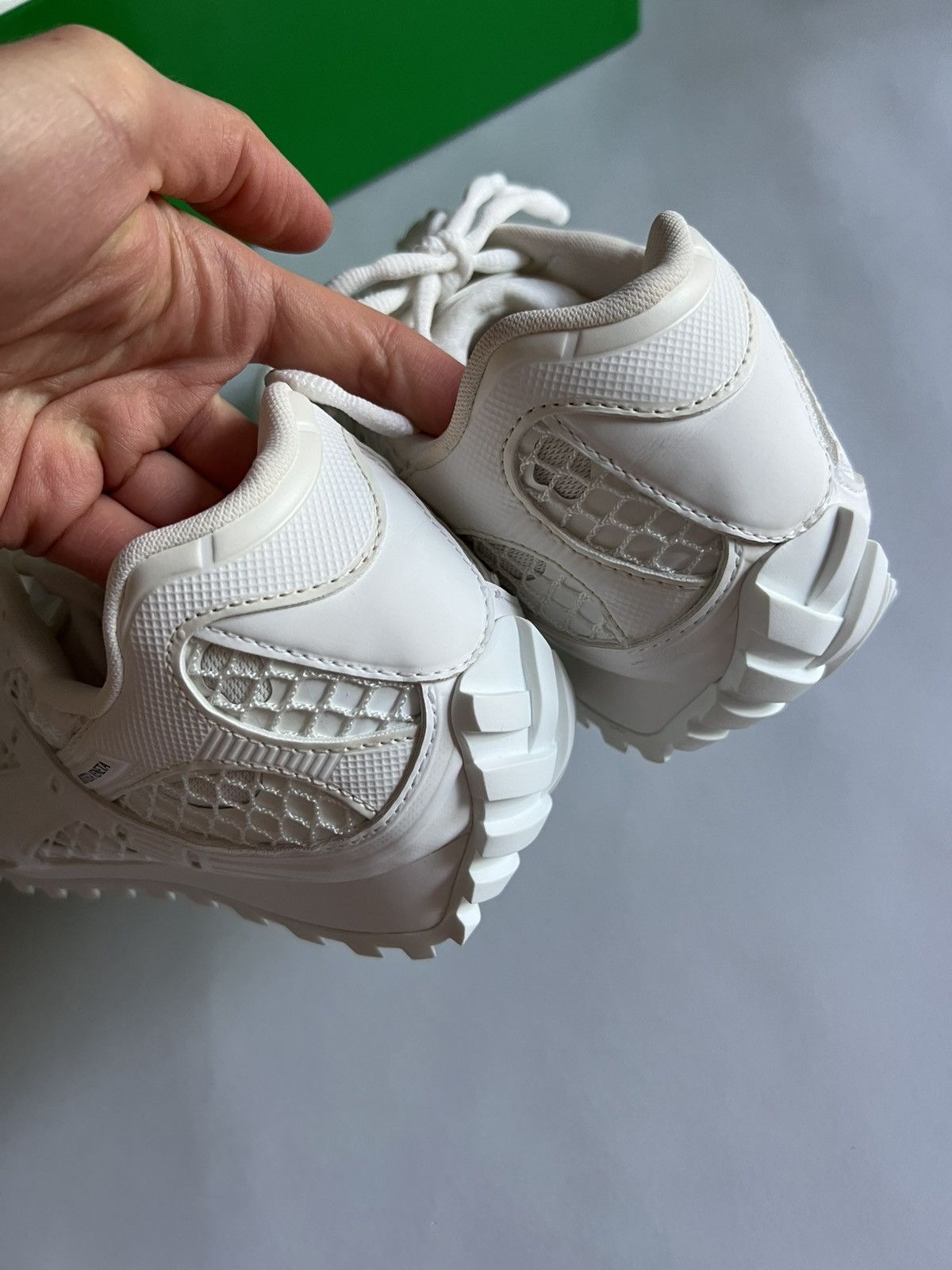 Bottega Veneta Orbit Suede Sneakers in white Size US 7 / IT 37 - 9 Thumbnail