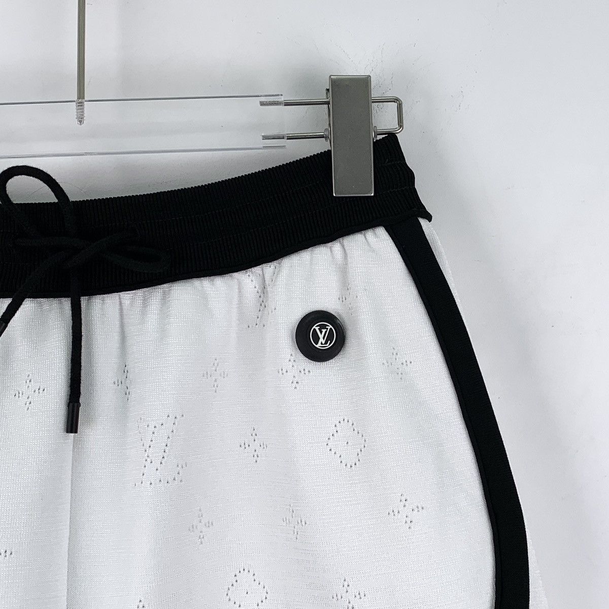 Louis Vuitton Louis Vuitton 22SS White Monogram Casual Shorts K26WX Size 26" / US 2 / IT 38 - 3 Thumbnail