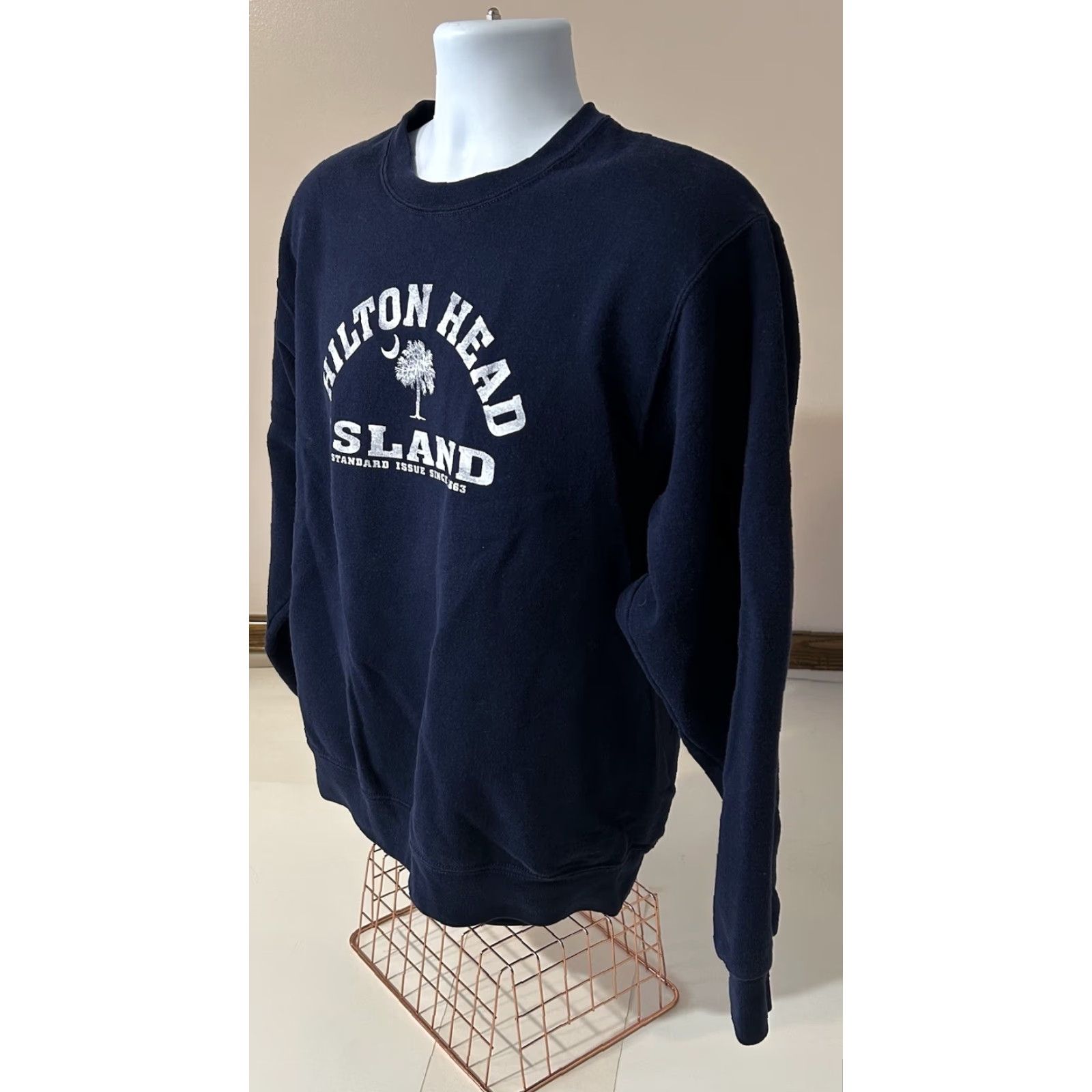Fruit Of The Loom Hilton Head Island Sweatshirt Men M Navy Blue Fruit Of The Loom Crew Neck Pullover Graphic Print Size US M / EU 48-50 / 2 - 5 Thumbnail