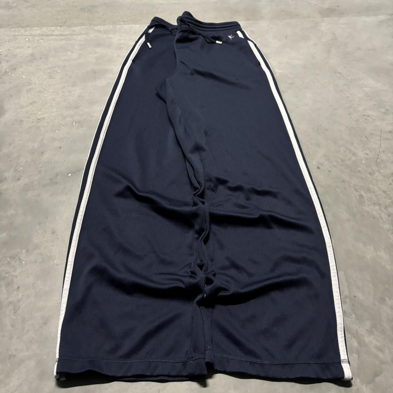 Japanese Brand × Vintage Crazy Vintage Y2K/2000s Navy Blue Striped Skater Drill Essential Sweatpants! Size US 30 / EU 46 - 2 Thumbnail