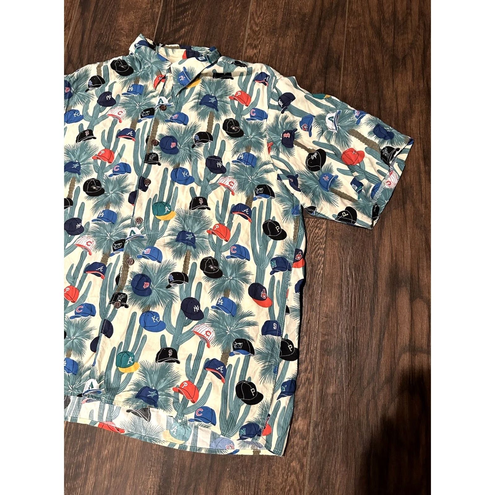 Reyn Spooner Reyn Spooner MLB Spring Training Hawaiian Shirt Large Adult Multicolor Button-Up with Floral Print Size US L / EU 52-54 / 3 - 2 Thumbnail