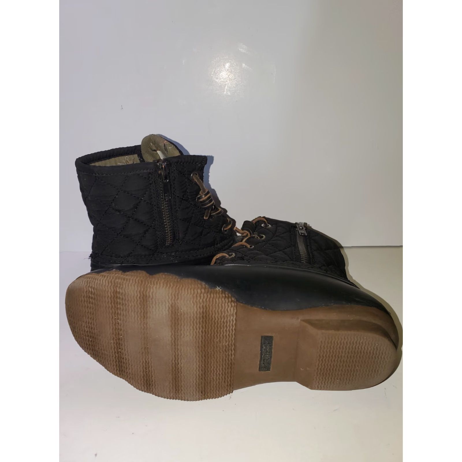Sperry VINTAGE Sperrys Topsider Womens Boots Waterproof Rubber Lined Quilted Zipper Black Sz 6 Womens Mens? Size US 6 / IT 36 - 6 Thumbnail