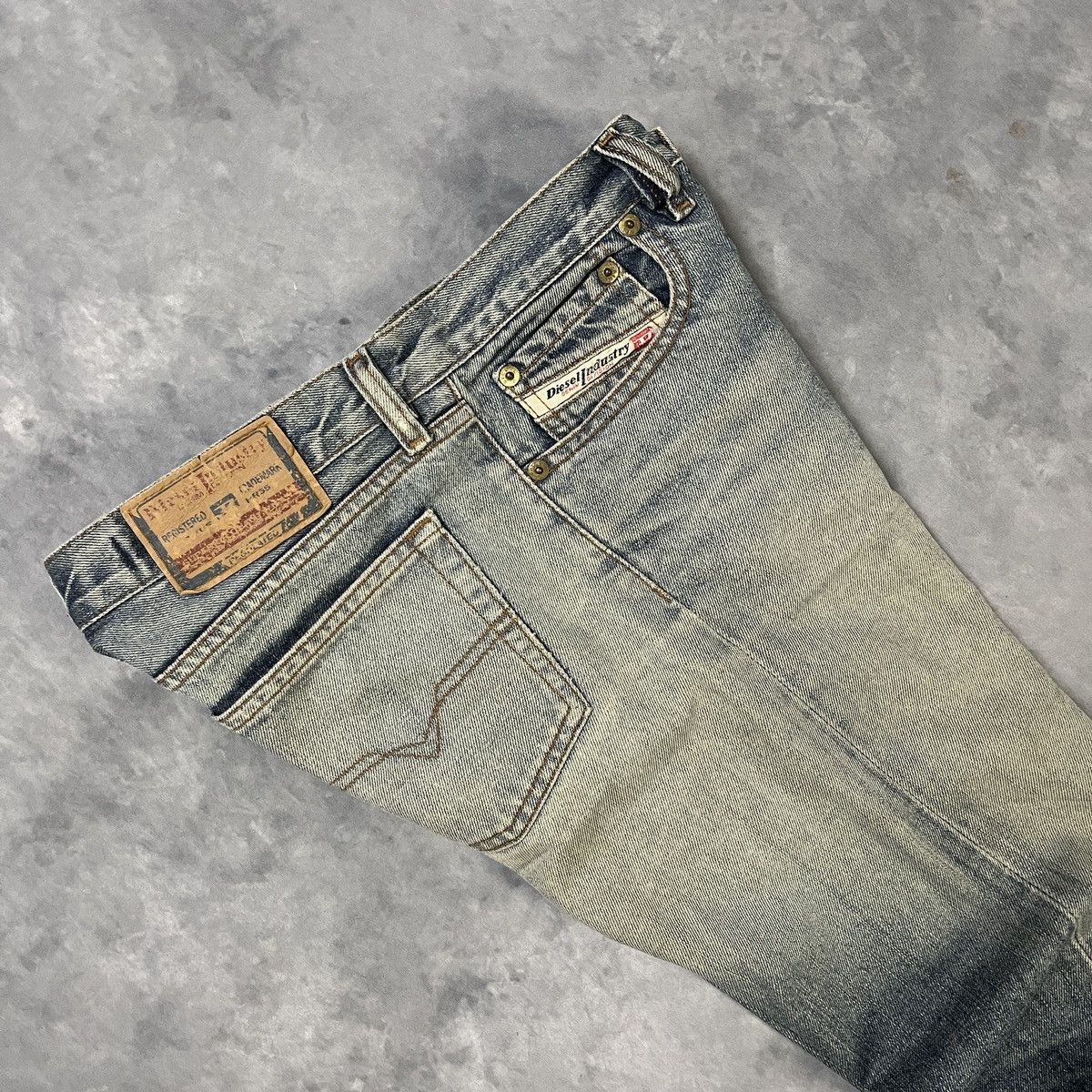 Diesel 2000s DIESEL Y2K Faded Distressed Vintage Wash Jeans Size US 26 / EU 42 - 10 Thumbnail