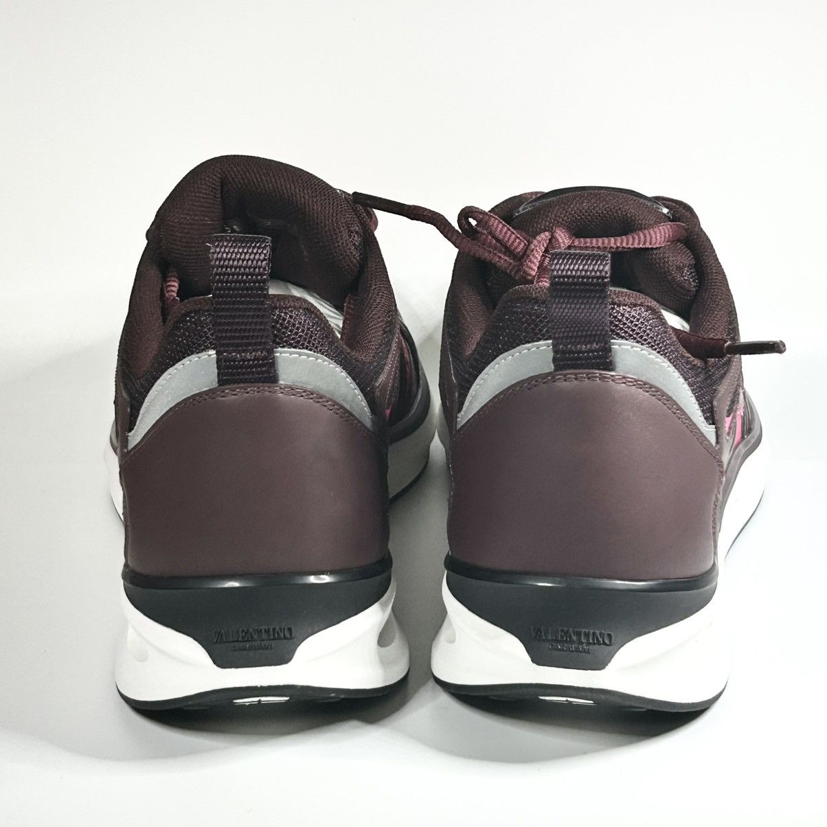 Valentino New Valentino Garavani VLogo Easyjog Sneakers Size 11US/44EU Size US 11 / EU 44 - 3 Thumbnail