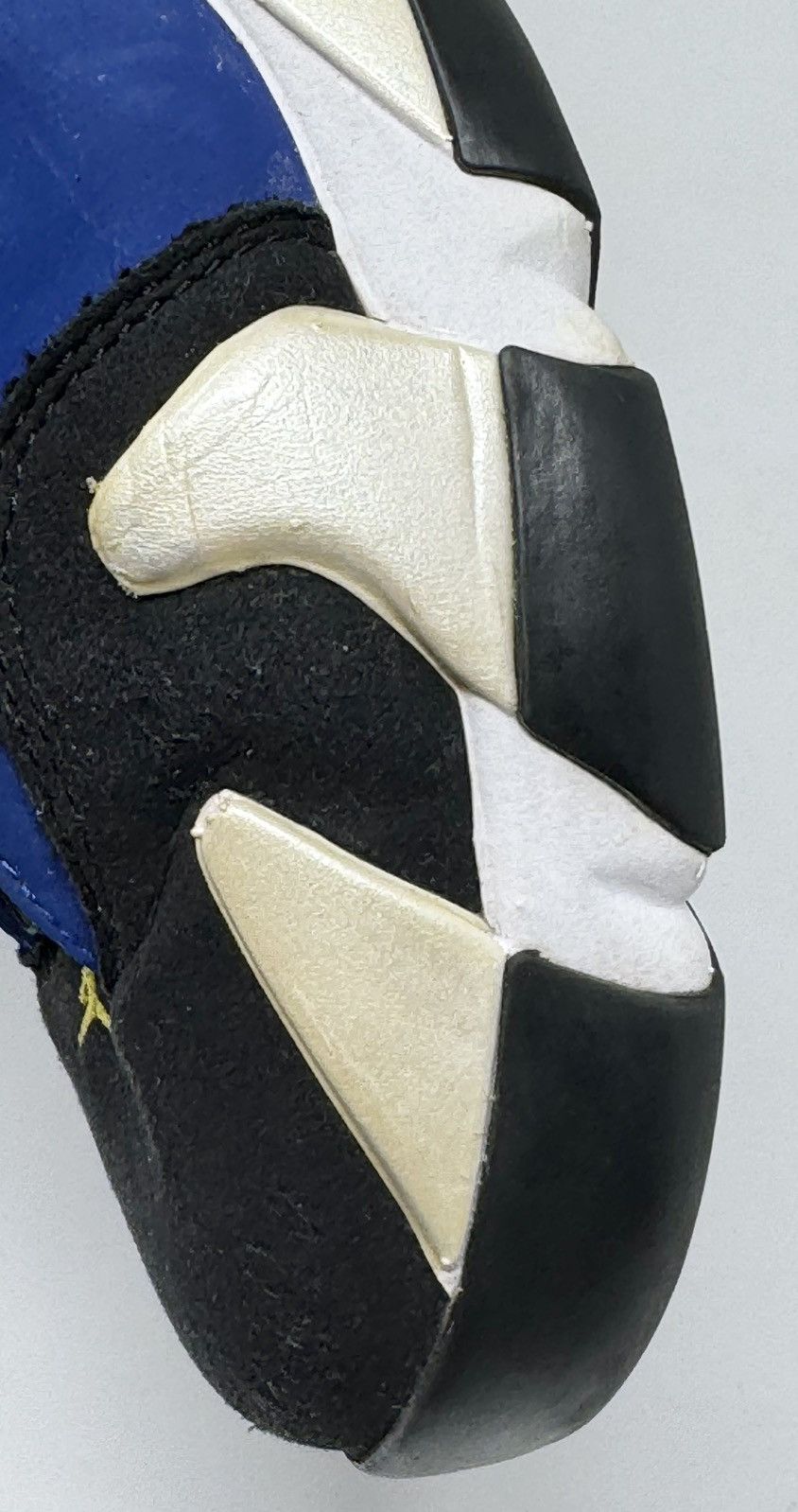 Jordan Brand × Nike Nike Air Jordan XIV 14 Low Laney 2015 Retro size 12 Size US 12 / EU 45 - 12 Thumbnail
