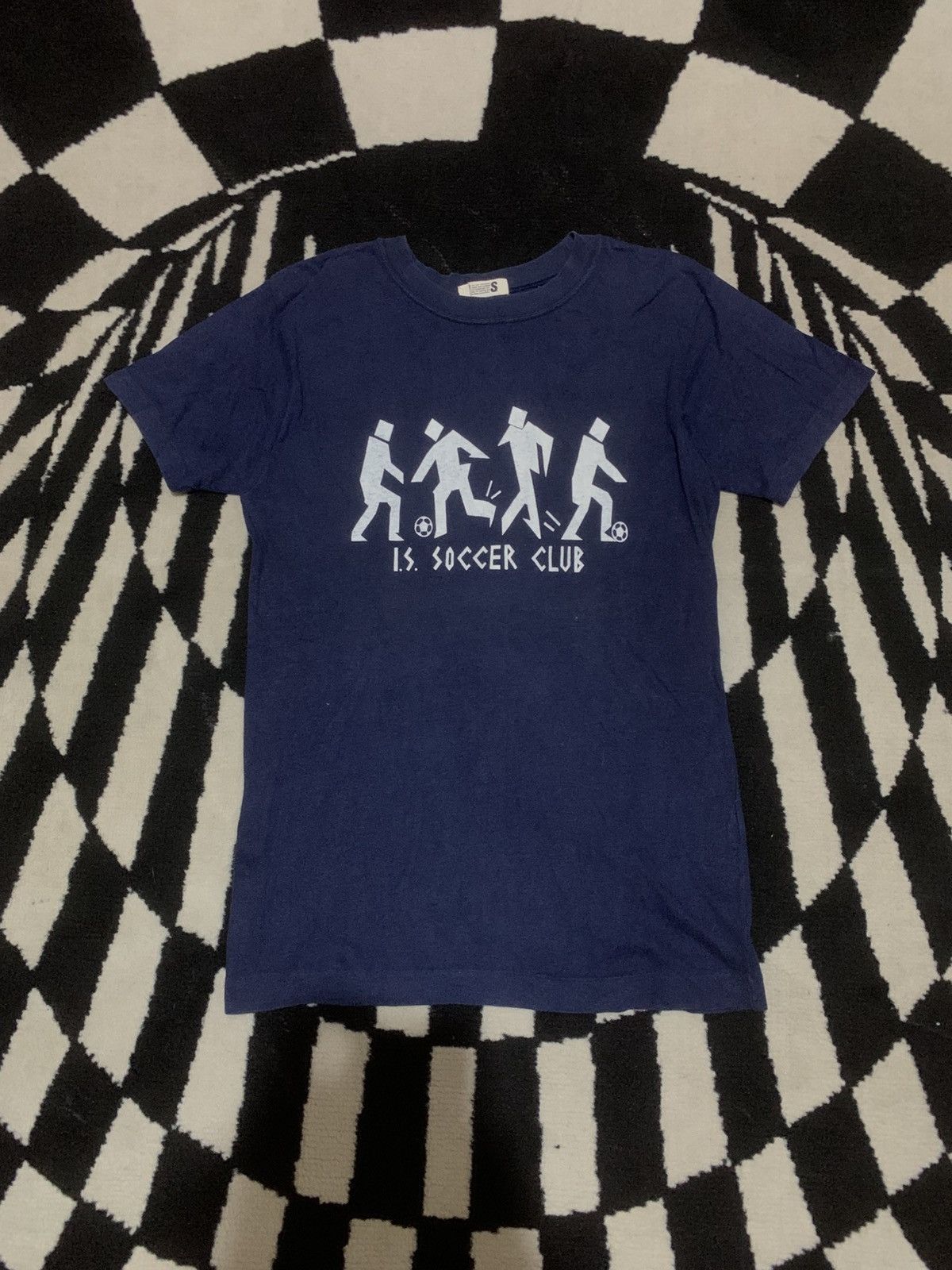 Issey Miyake Vintage ISSEY MIYAKE ‘ I.S SOCCER CLUB ‘ Japan Designer Tee Size US S / EU 44-46 / 1 - 1 Thumbnail