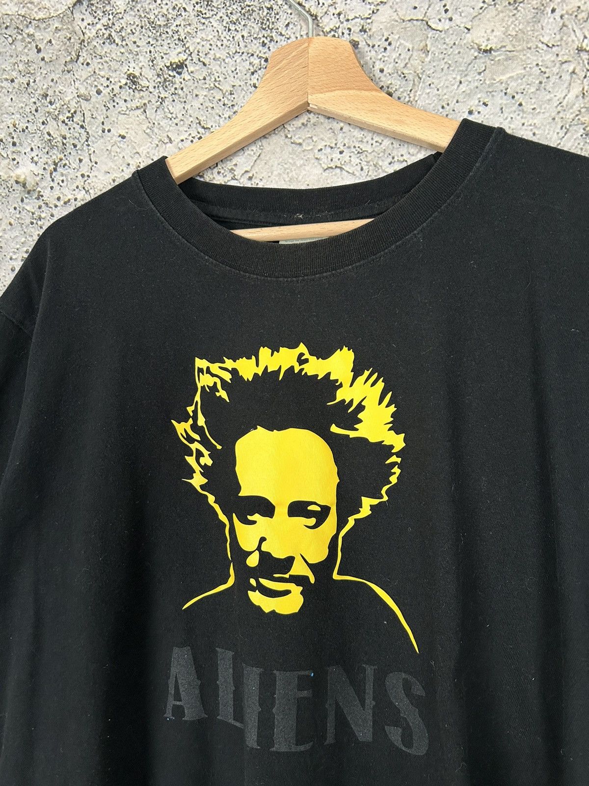 Vintage Vintage Aliens Graphic Tee Streetwear Movie Film Retro Size US L / EU 52-54 / 3 - 3 Thumbnail