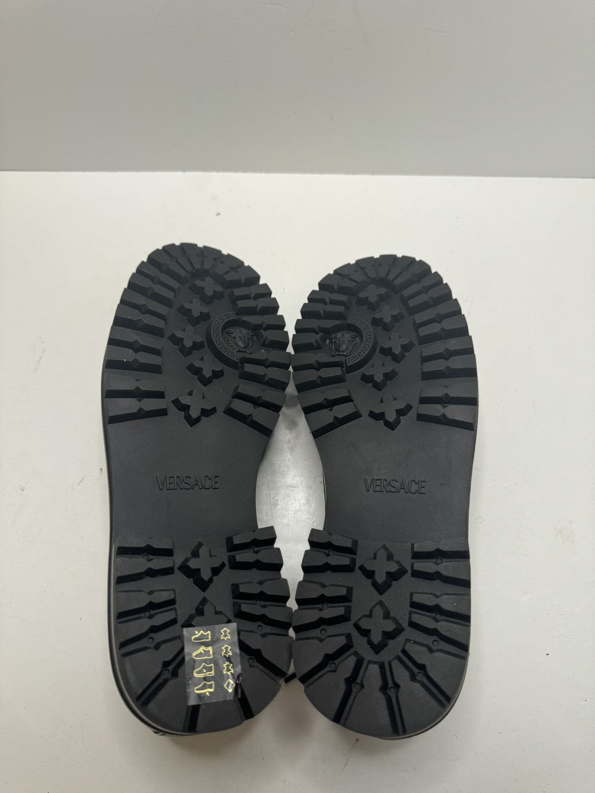 Versace Versace Medusa Logo Men's Lace Up Shoes Size US 9 / EU 42 - 8 Thumbnail