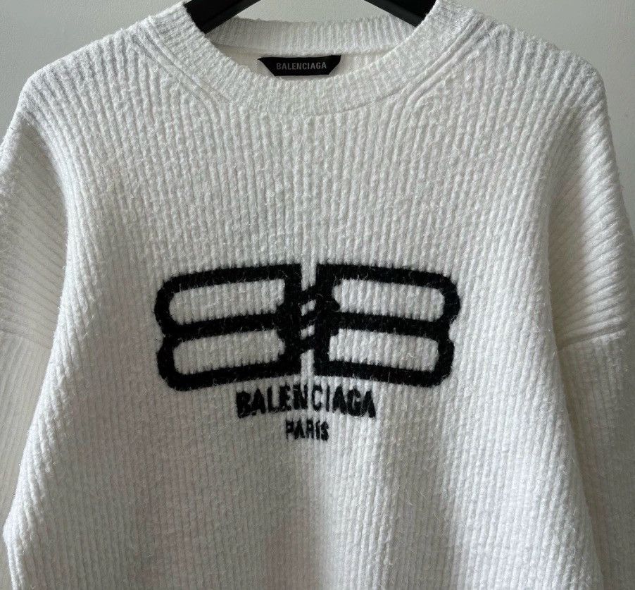 Balenciaga BALENCIAGA FW22 BB lock logo white sweater pu 2412-Nextarrow Size US S / EU 44-46 / 1 - 3 Thumbnail