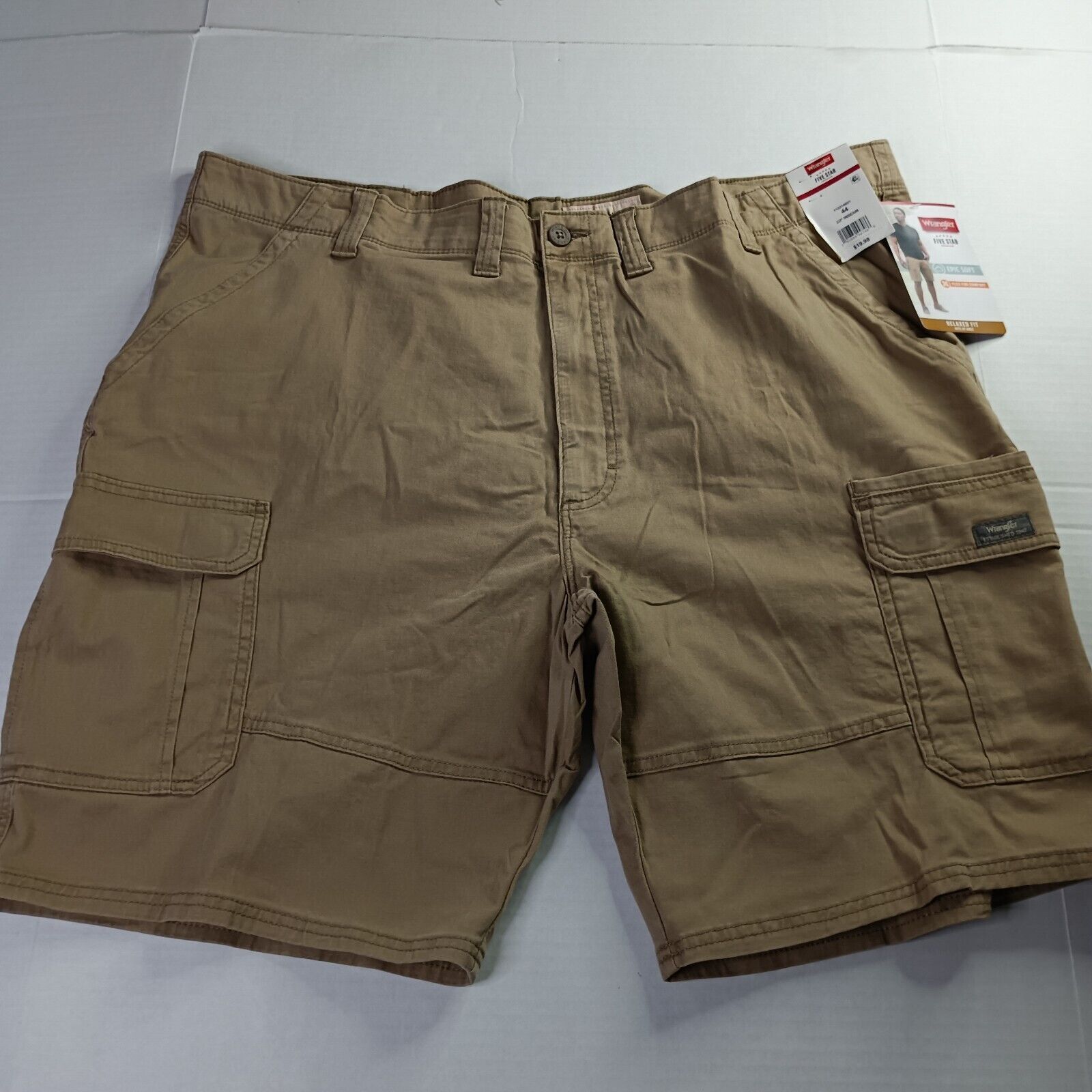 Wrangler Wrangler Relaxed Fit Cargo Shorts Men's Size 44 Beige Flex Size US 44 / EU 60 - 1 Thumbnail