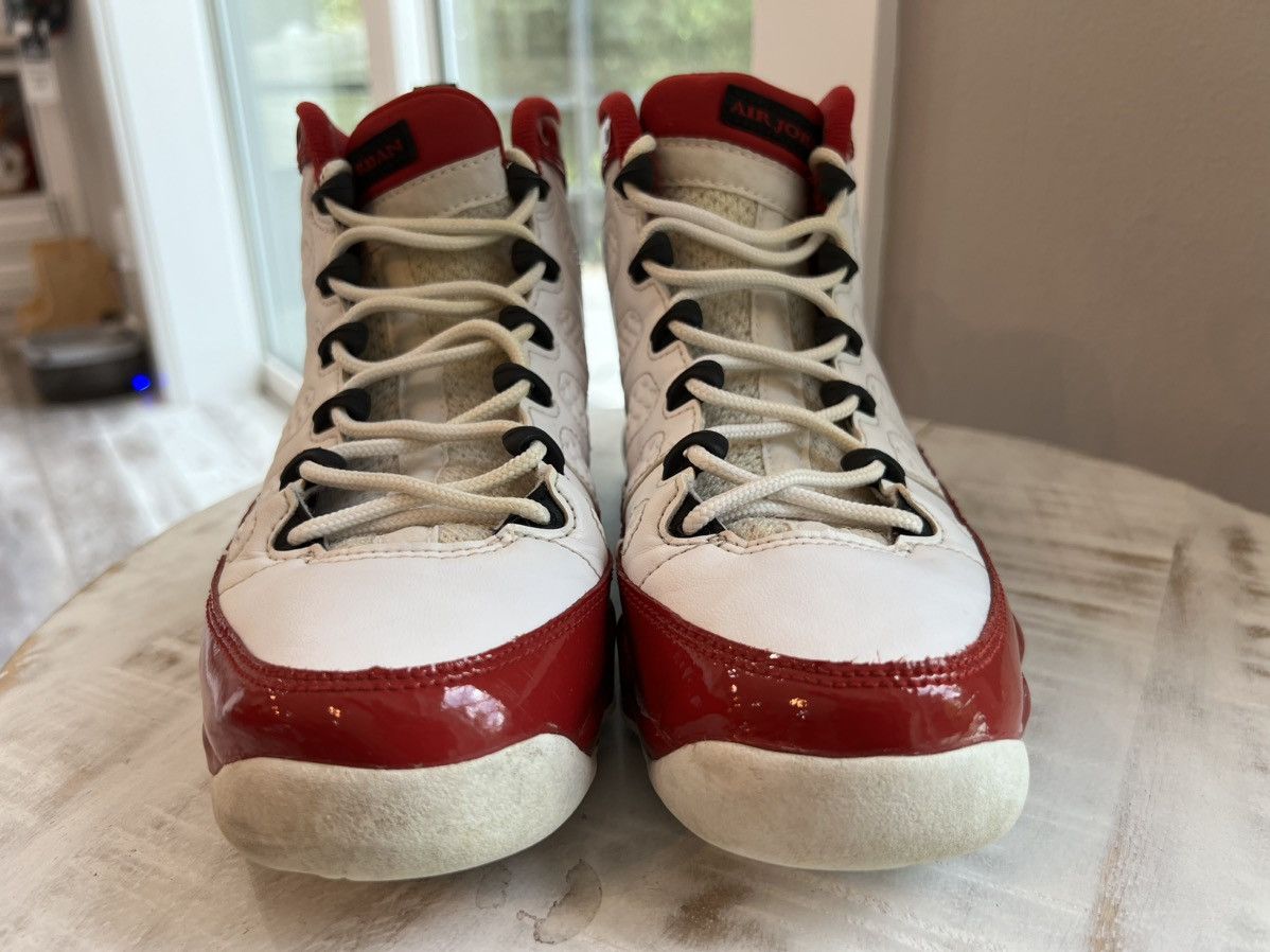 Jordan Brand × Nike Jordan 9 Retro Gym Red Size 6.5y Size US 6.5 / EU 39-40 - 3 Thumbnail
