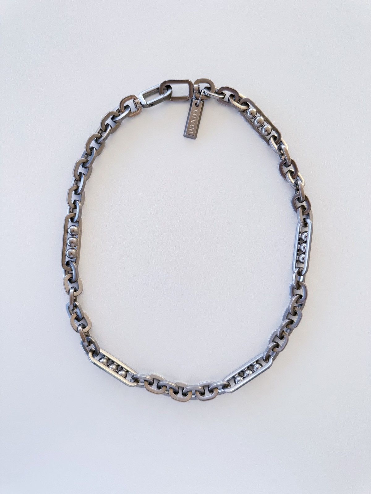 ［超希少］PRADA silver wallet chain 廃盤 即完売 超希少］PRADA silver wallet chain 廃盤 即完売