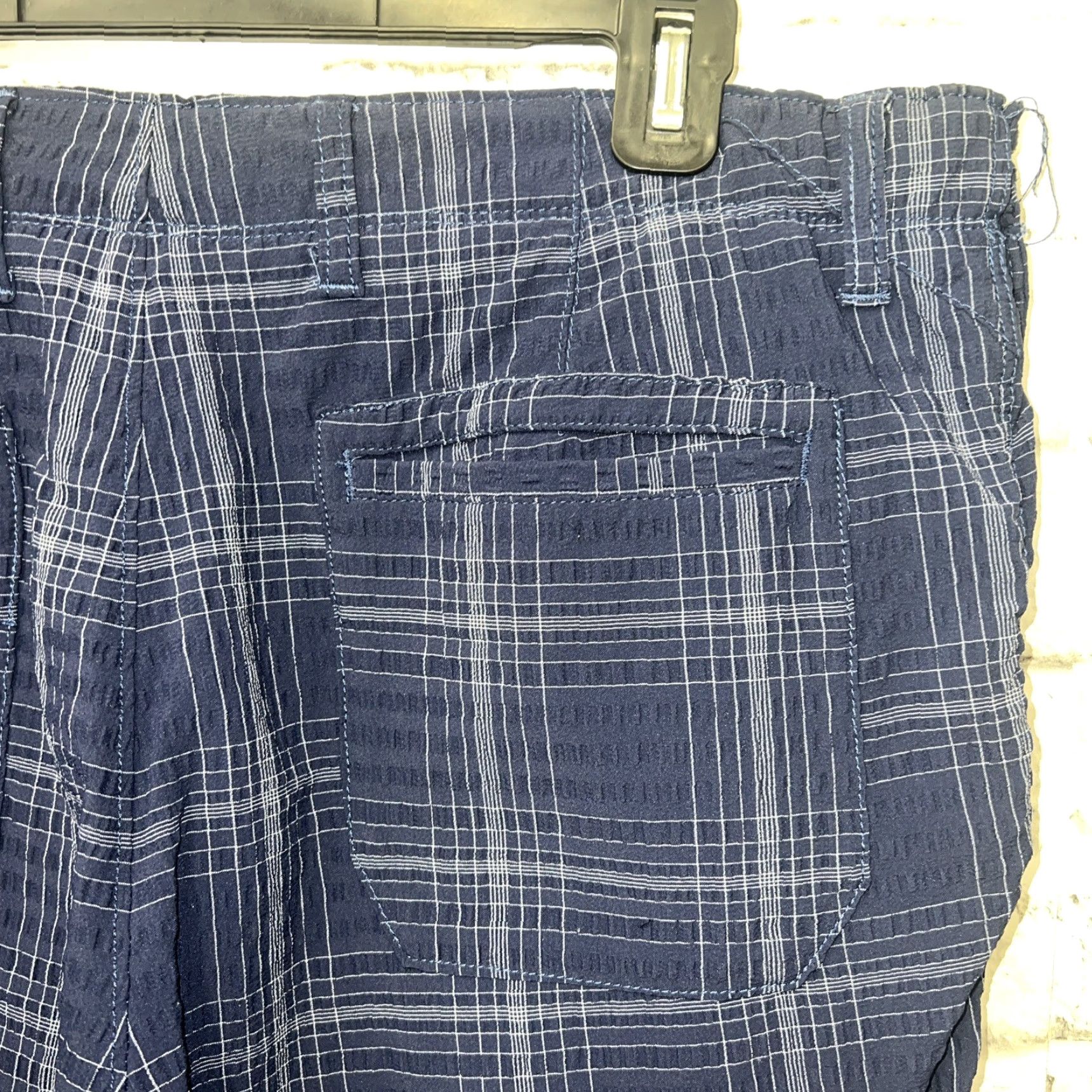 Tommy Bahama Tommy Bahama Blue Plaid Nylon Shorts Mens 33 Chino Regular Size Blue Pattern 90s? Size US 33 - 3 Thumbnail