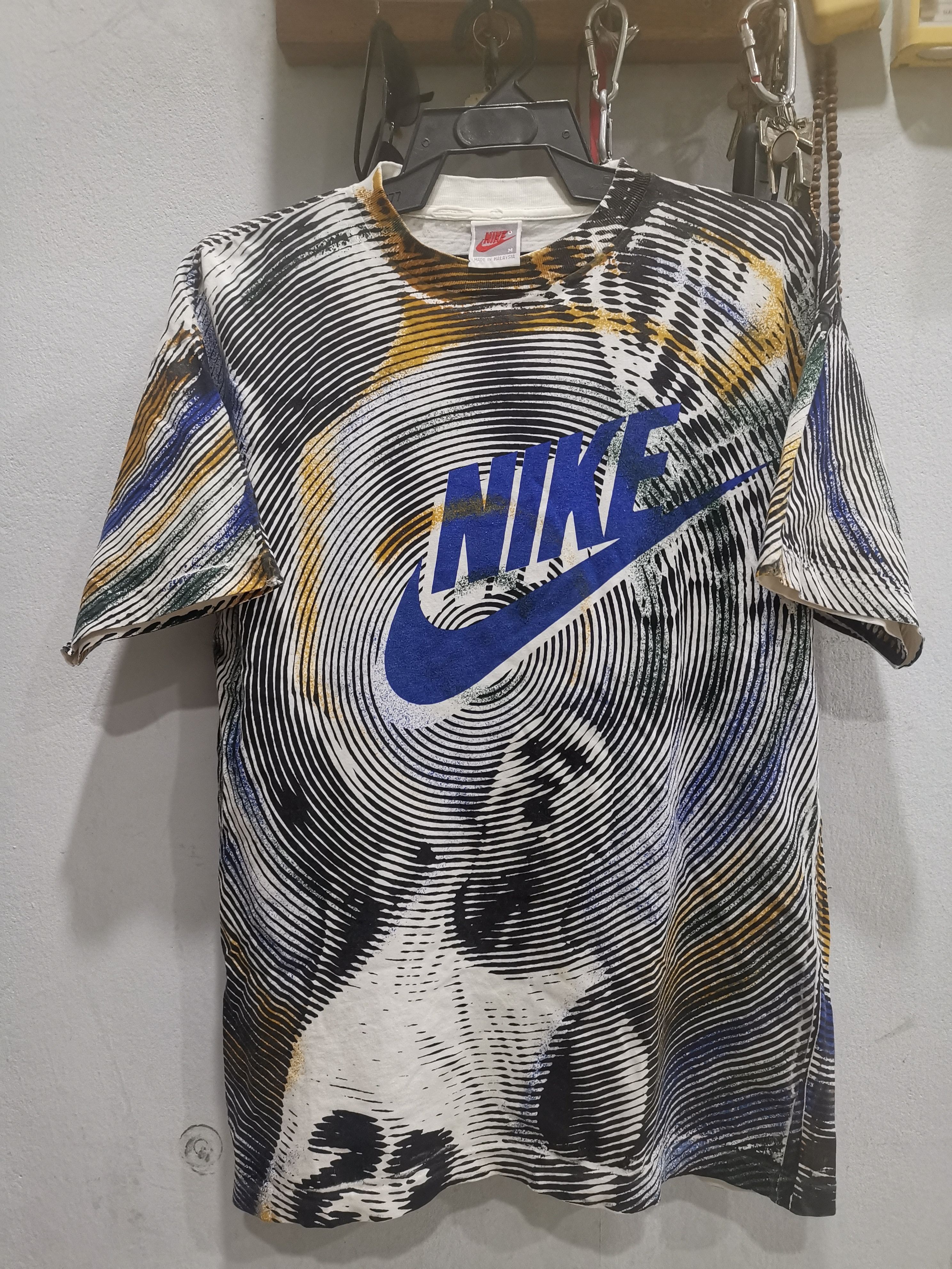 Nike VTG RARE 90s NIKE FLYING JORDAN ALL OVER PRINT GREY TAG Size US M / EU 48-50 / 2 - 11 Thumbnail