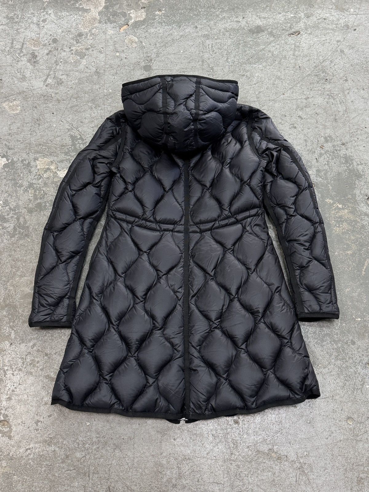 Moncler MONCLER HERMINE Down jacket Nylon Size M / US 6-8 / IT 42-44 - 15 Thumbnail
