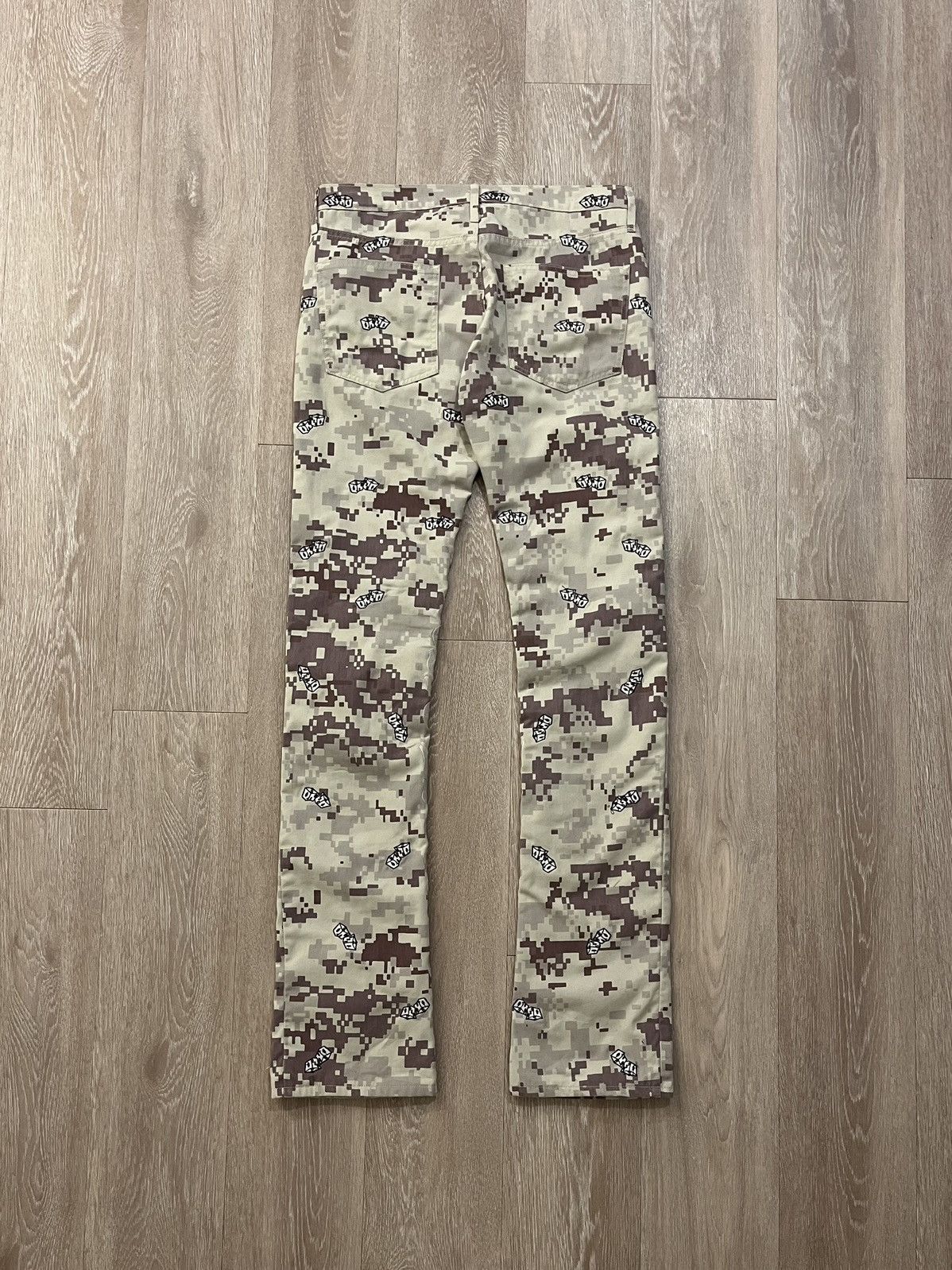 Vlone Vlone Digi Camo Old English Denim Size US 32 / EU 48 - 4 Thumbnail
