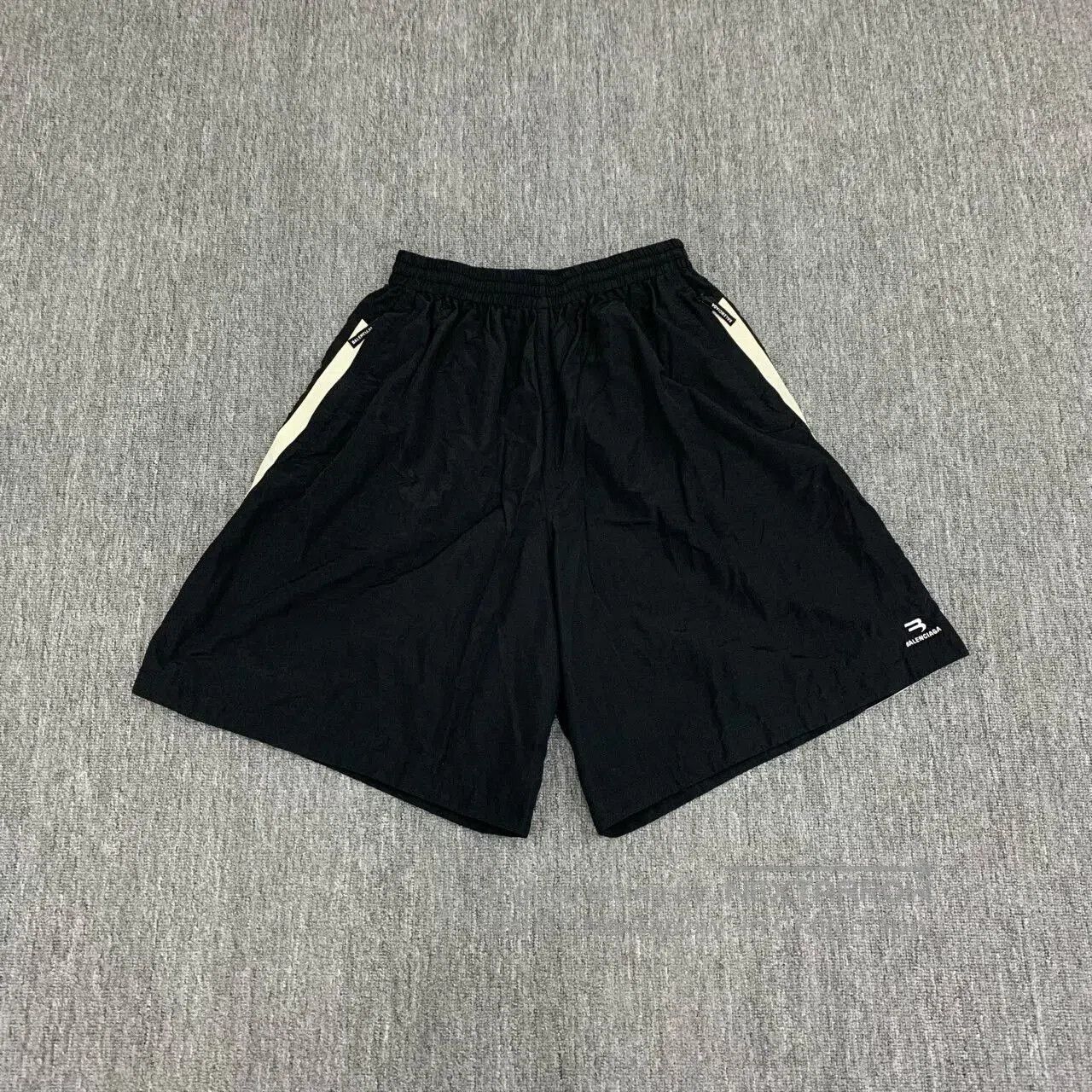 Balenciaga Balenciaga Black Side Stripe Double Hook Shorts. Size US 30 / EU 46 - 1 Thumbnail