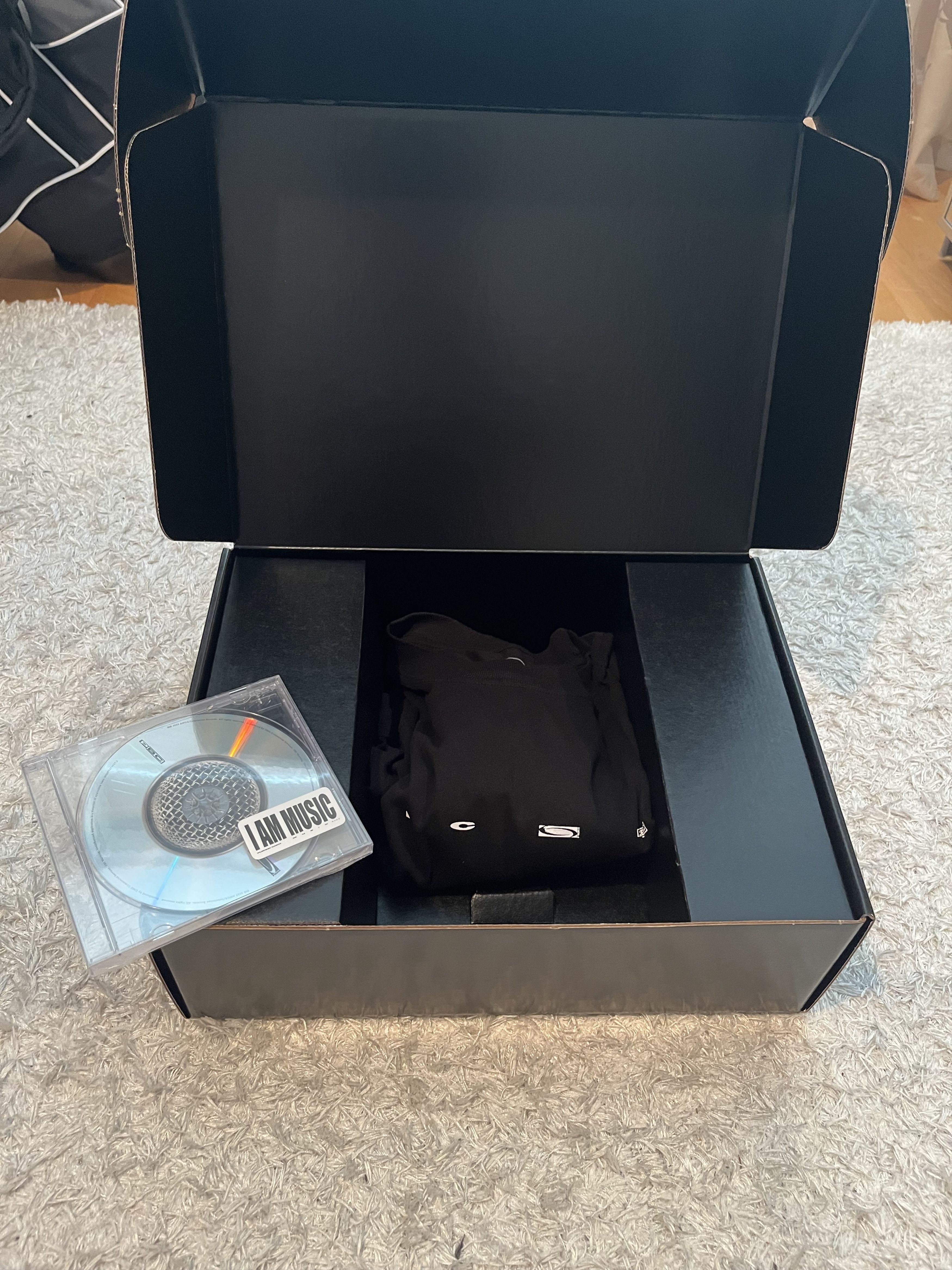 PLAYBOI CARTI T-SHIRT + CD BOX SET UNWORN