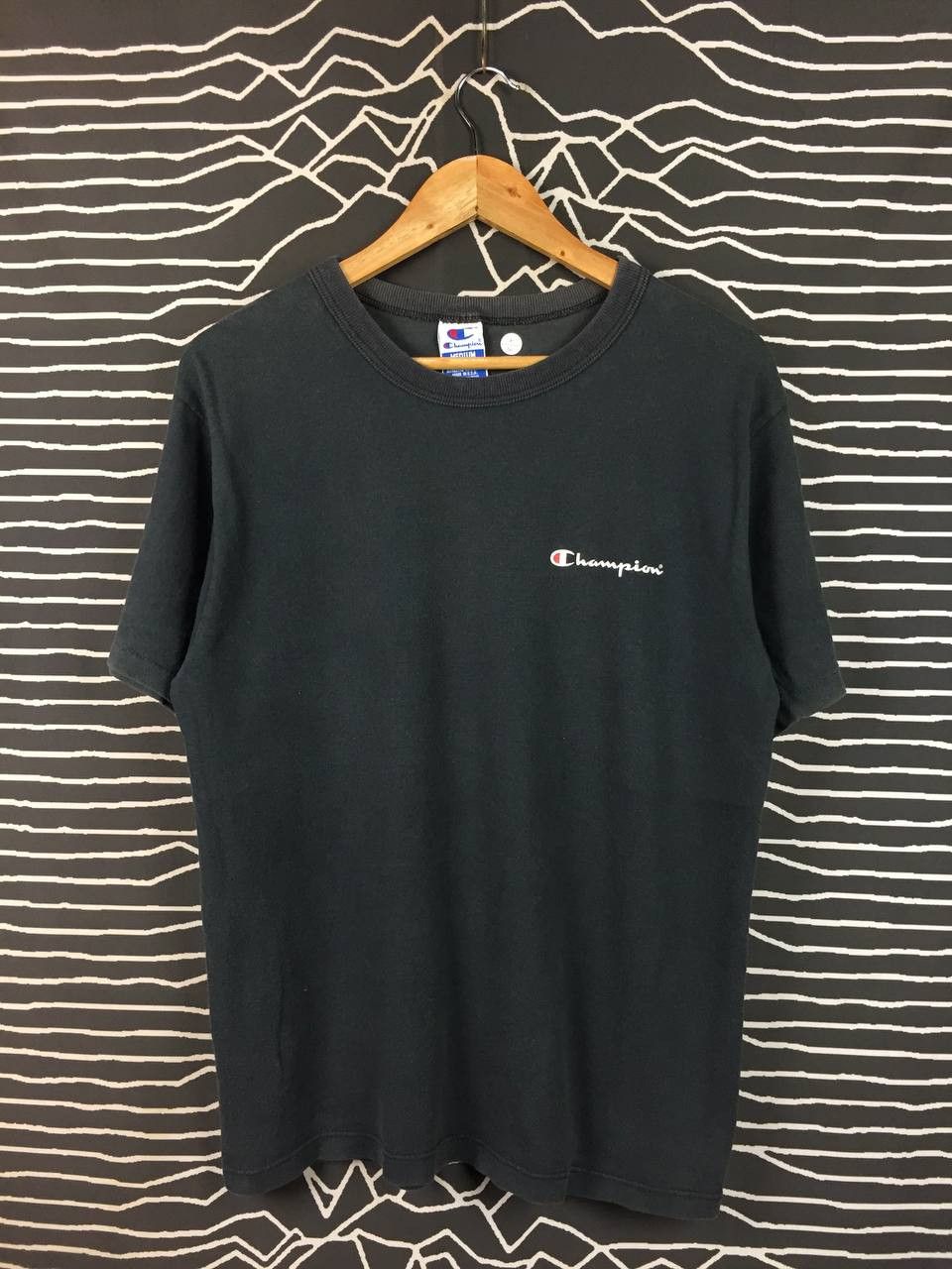 Champion Vtg Champion Athletic Apparel Made In Usa Script Logo Tee Size US M / EU 48-50 / 2 - 1 Thumbnail